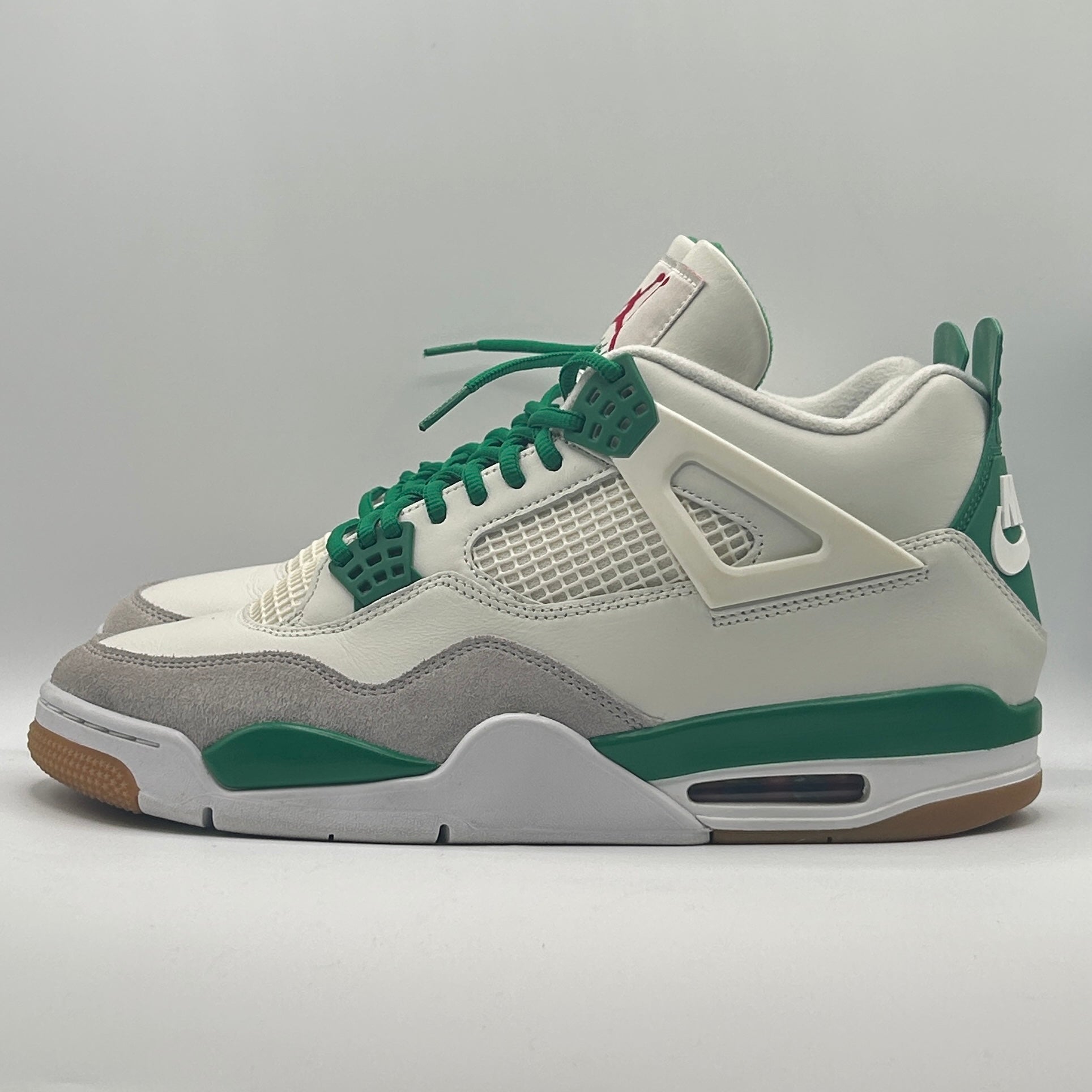 USED) Jordan Pine Green Size 12 – 96' Kickz