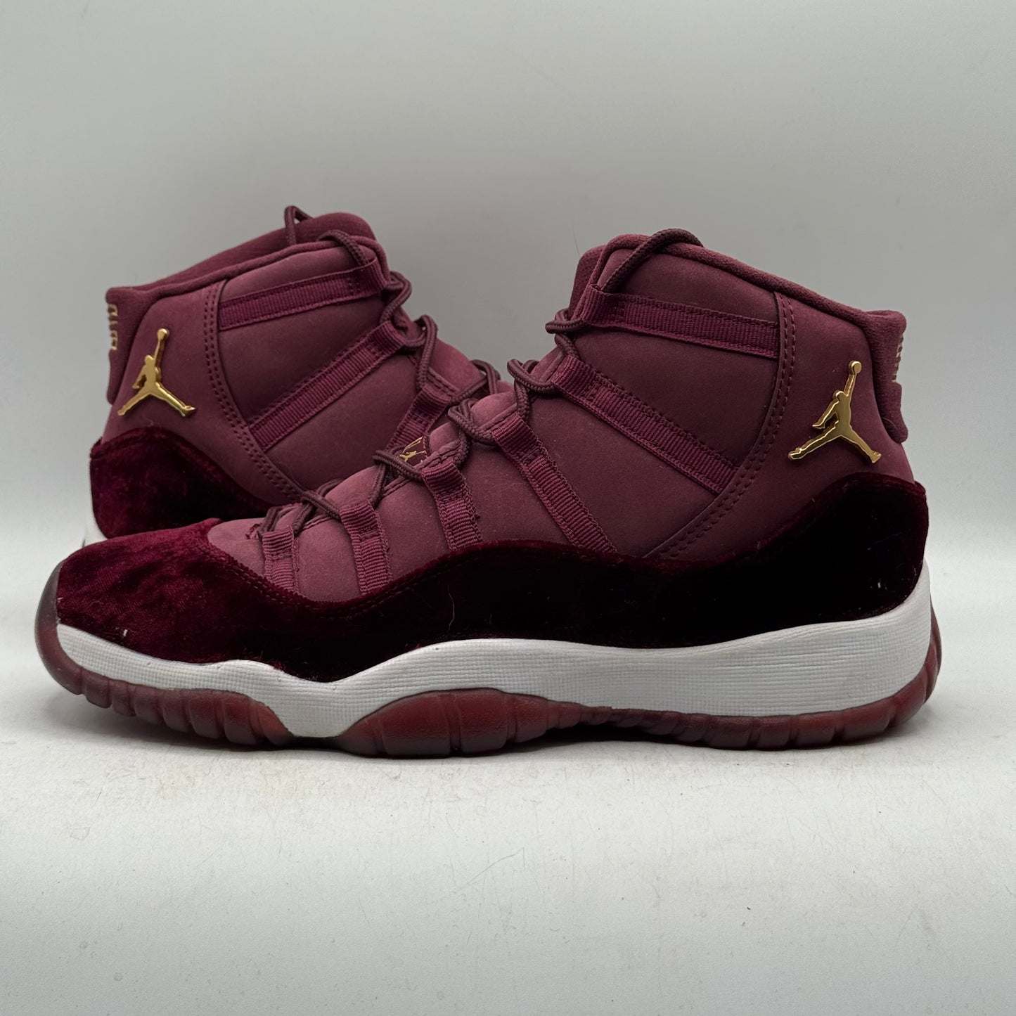 (Used No Box) Jordan 11 High Heiress Night Maroon Size 6.5Y