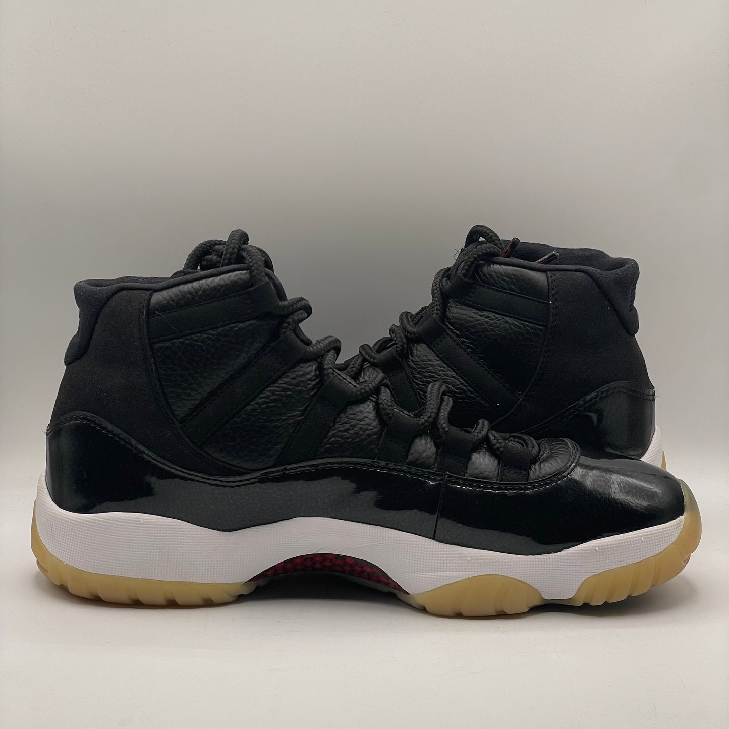 (USED) Jordan 11 72-10 Size 10