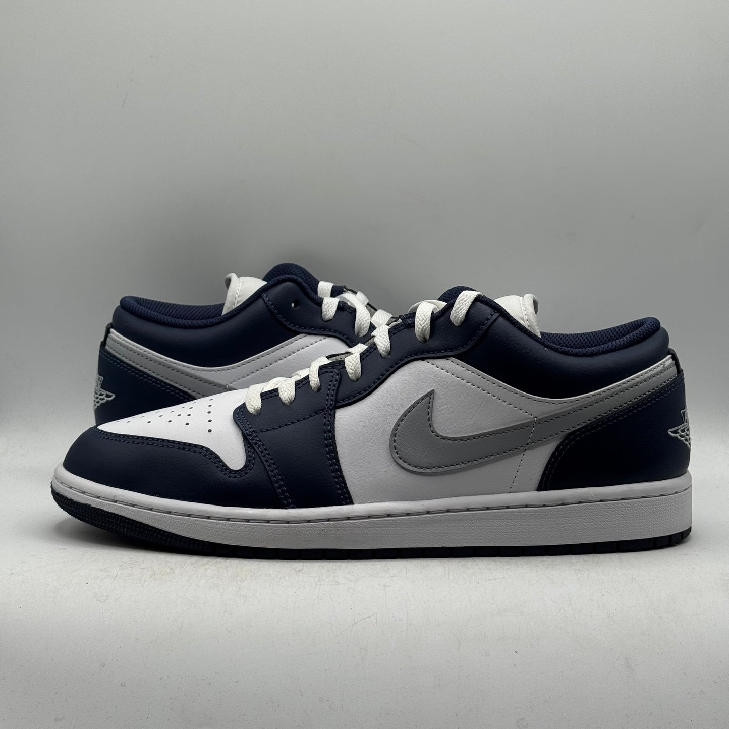 (USED) Jordan 1 Low Wolf Grey Midnight Navy Size 11