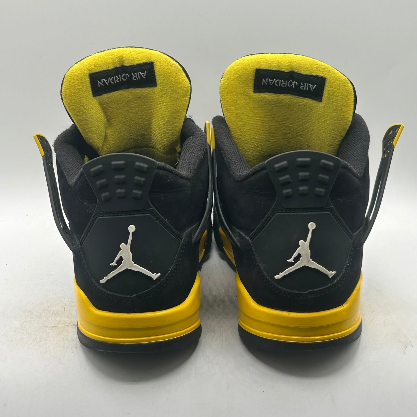 (Used No Box) Jordan 4 Thunder (2021) Size 8.5