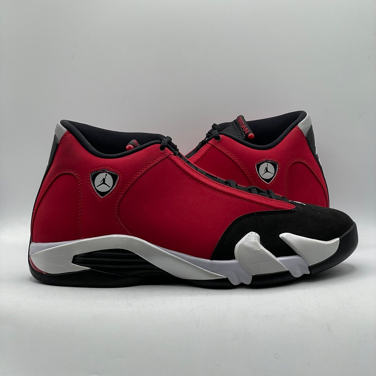 (USED) Jordan 14 Gym Red Toro Size 10.5