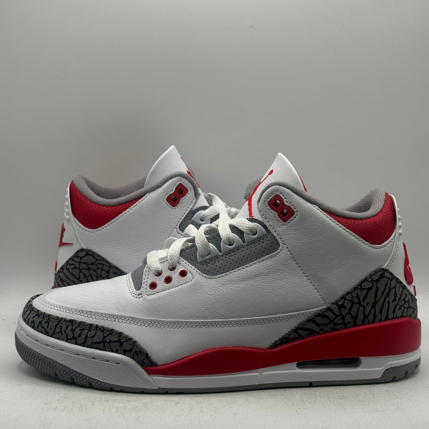 (USED) Jordan 3 Fire Red (2022) Size 9.5
