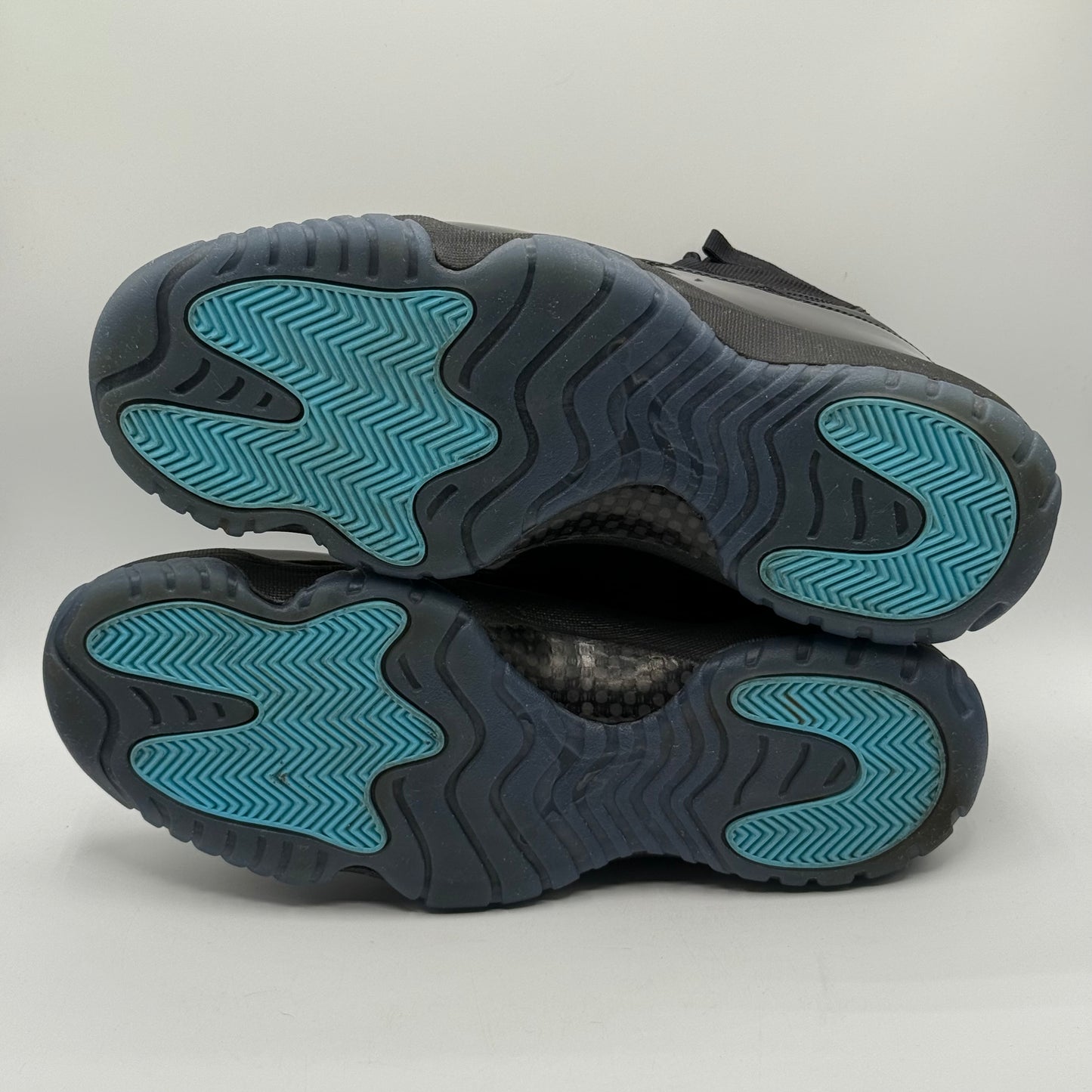(USED) Jordan 11 Gamma Size 11