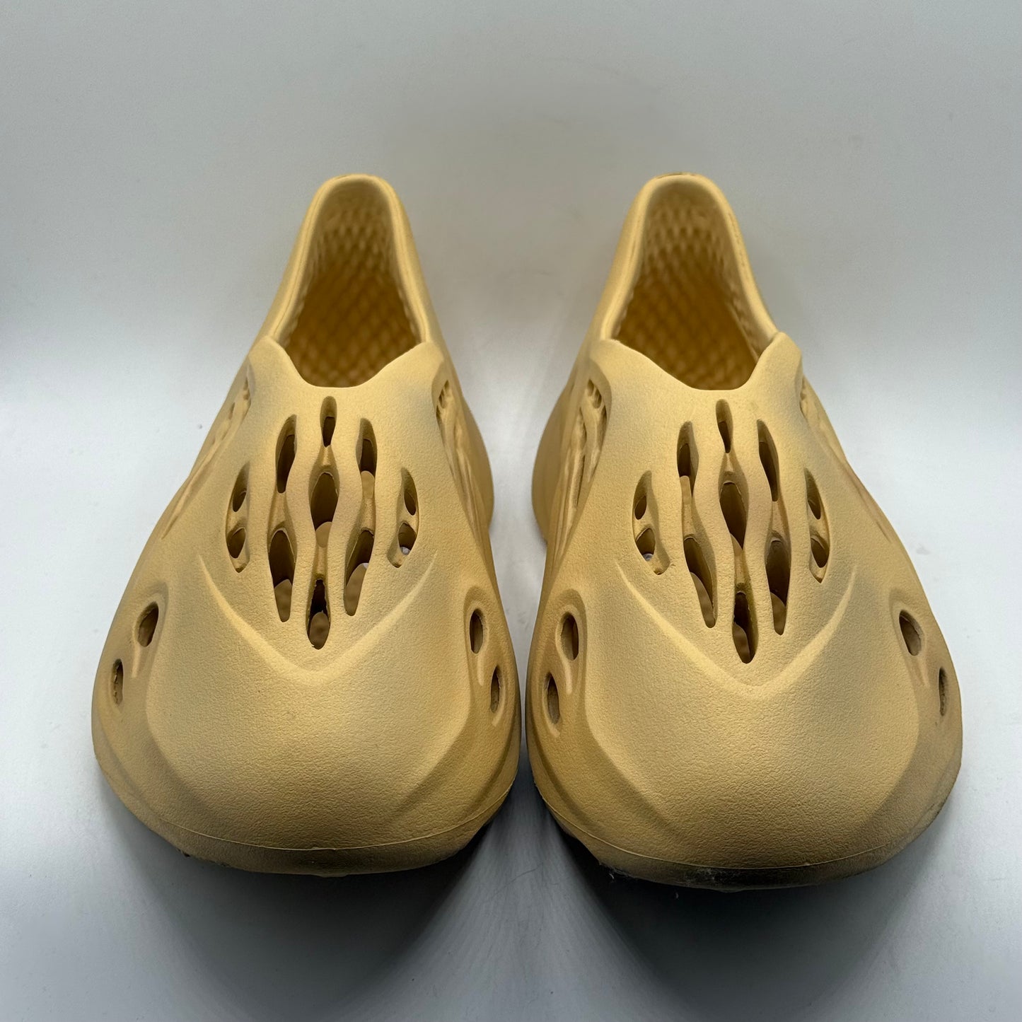 (Used) Yeezy Foam Runner Sulfur Size 13