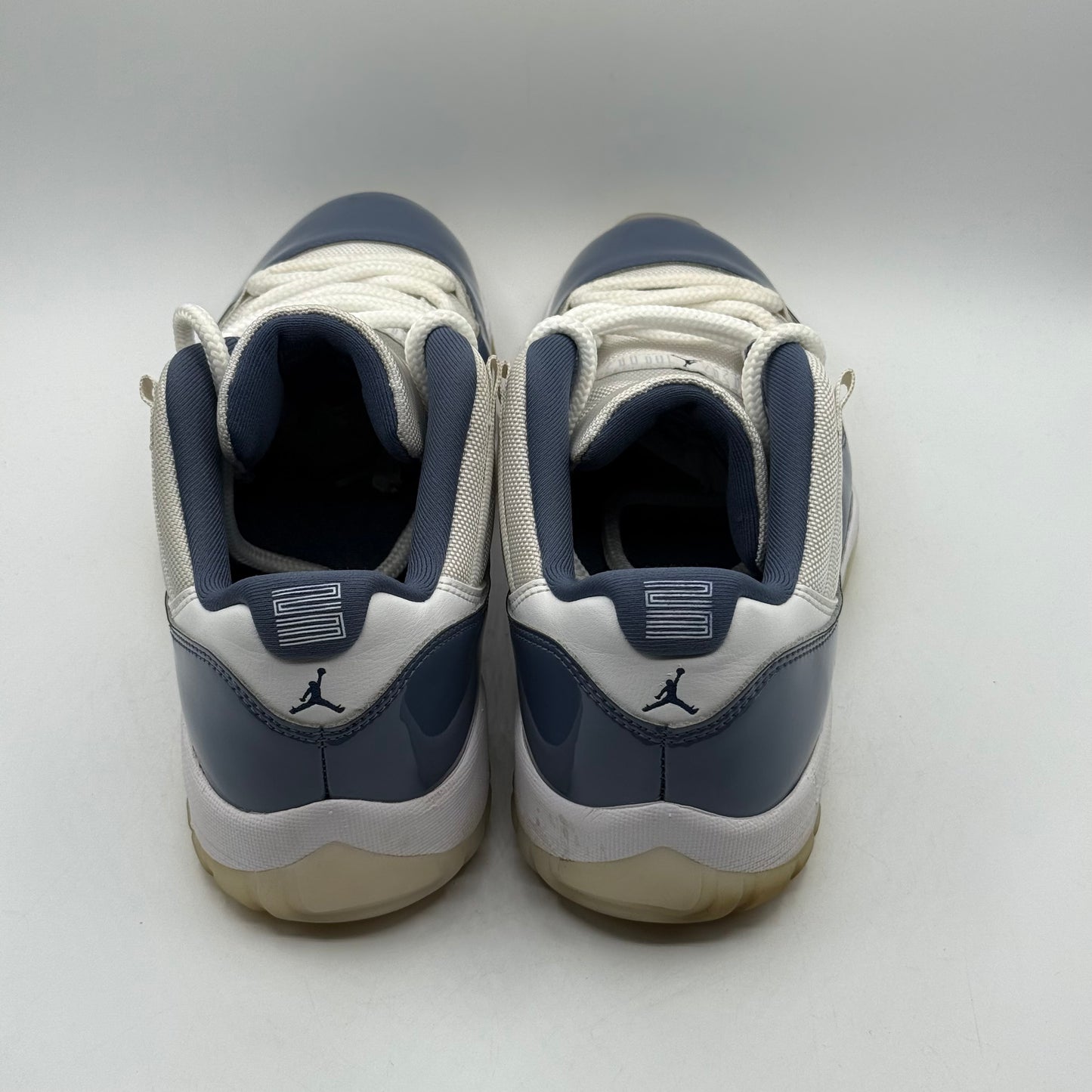 (USED) Jordan 11 Low Diffused Blue Size 10.5