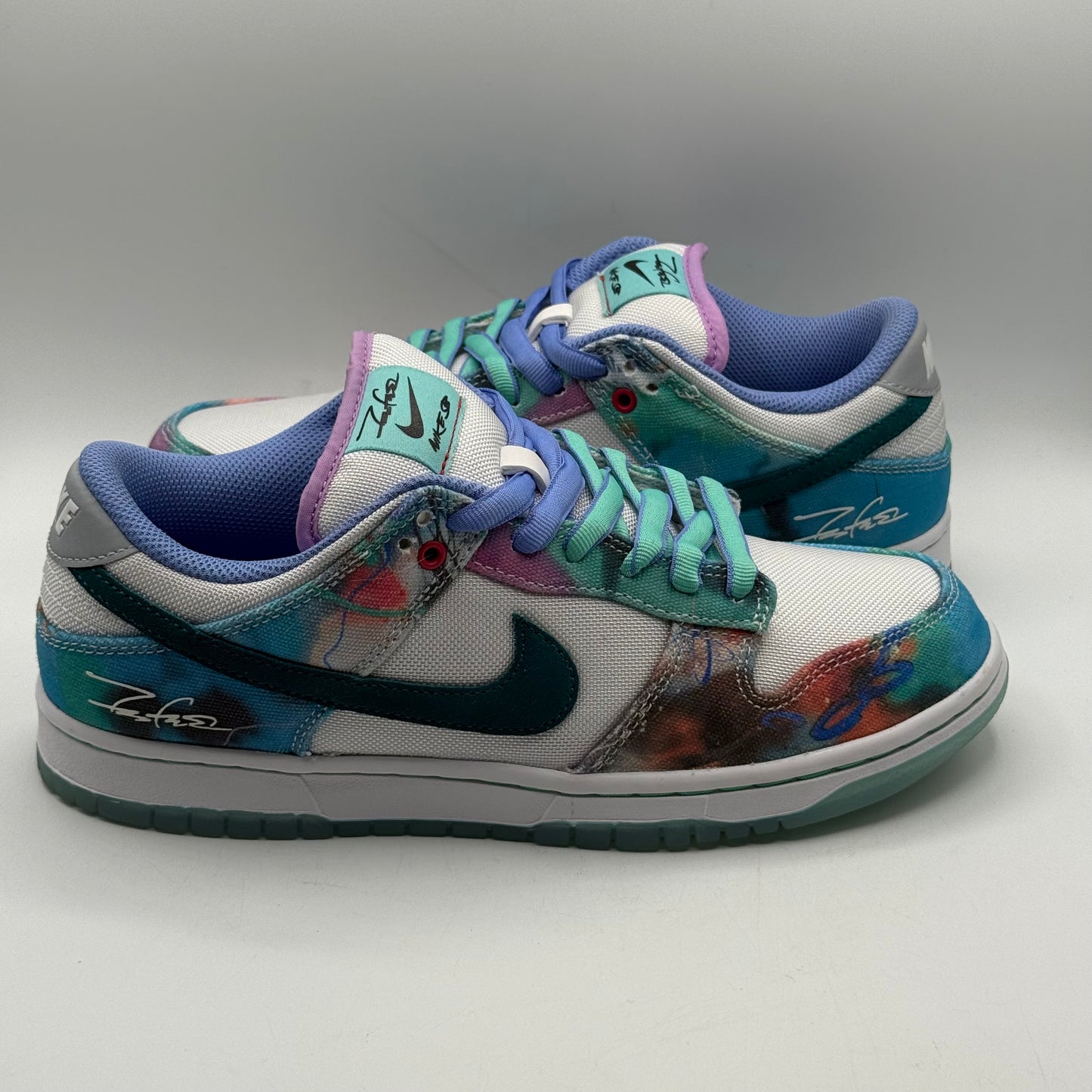 (USED NO BOX) Nike SB Dunk Low Size 7.5