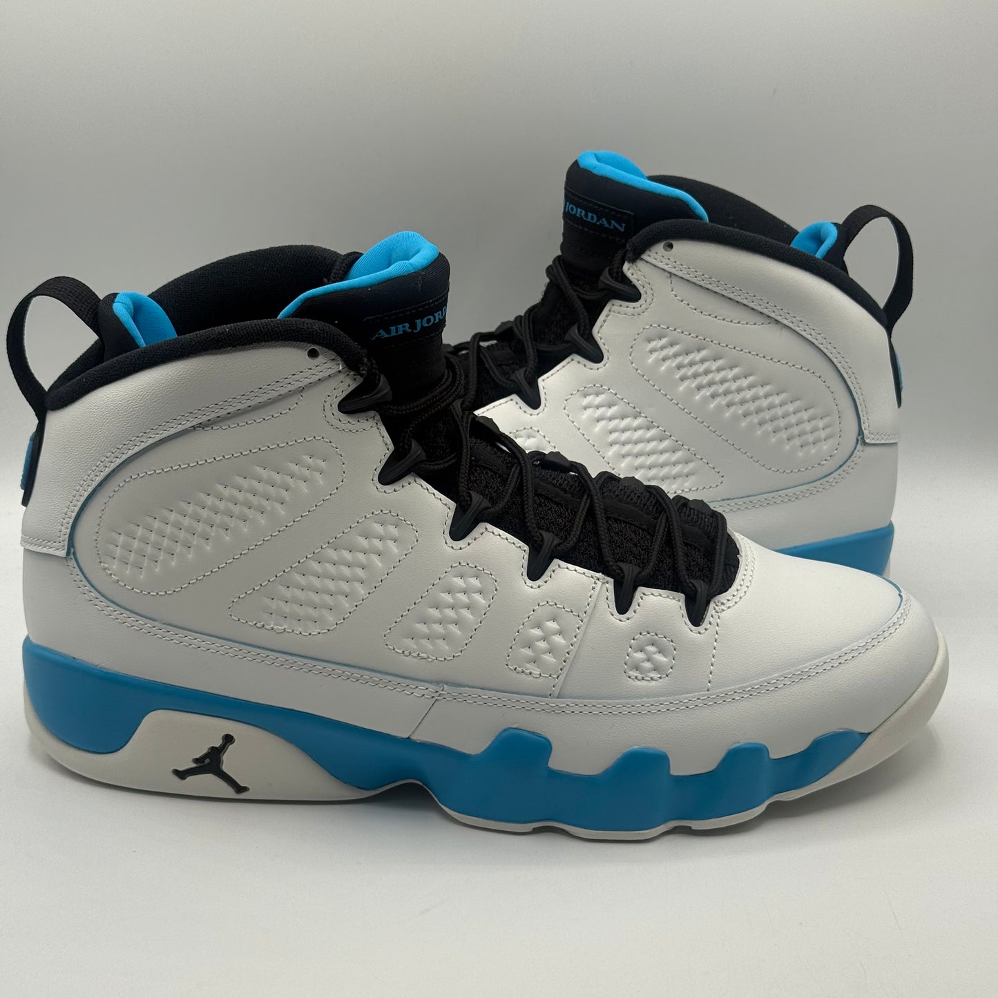 (USED) Jordan 11 Powder Blue Size 11