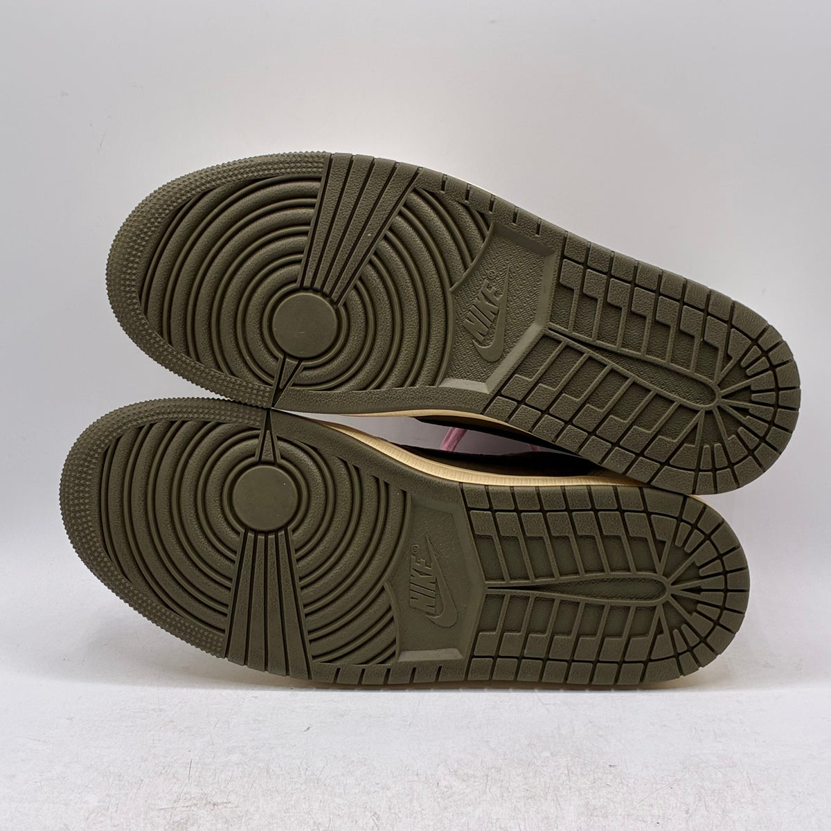 (USED REP BOX) Jordan 1 Low Travis Scott Medium Olive Size 7.5