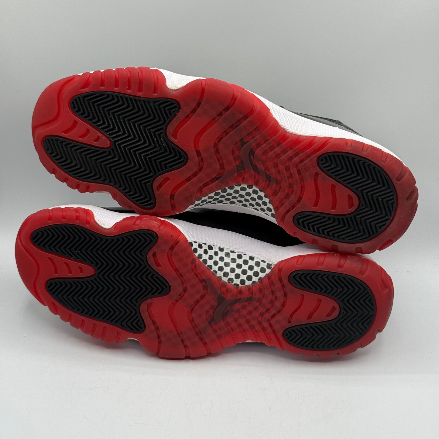 (USED REP BOX) Jordan 11 Bred Size 10.5