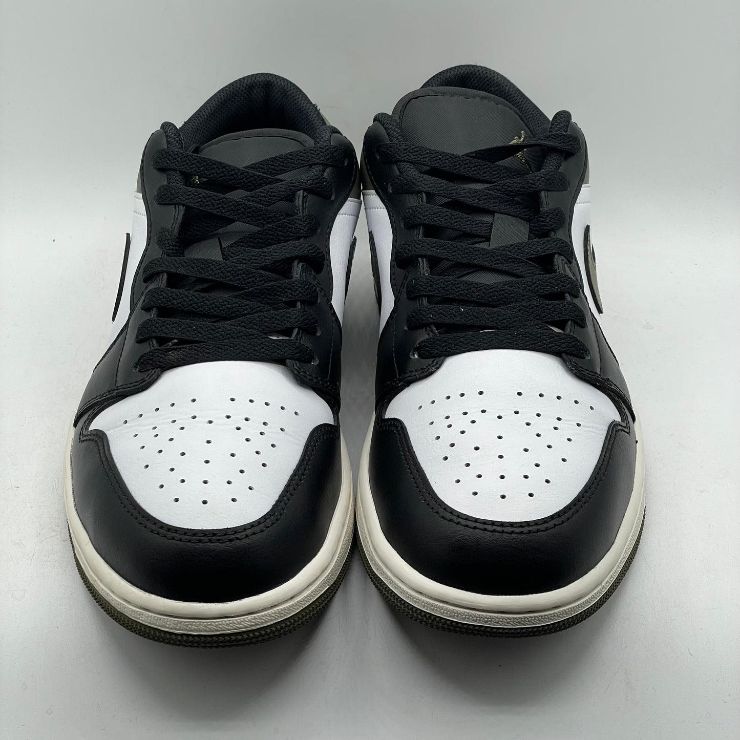 (USED) Jordan 1 Low Black Toe Medium Olive Size 10