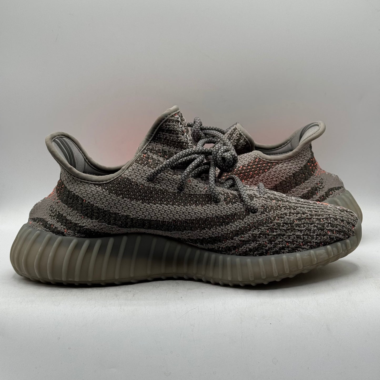 (USED REP BOX) Yeezy 350 Beluga Reflective Size 9.5