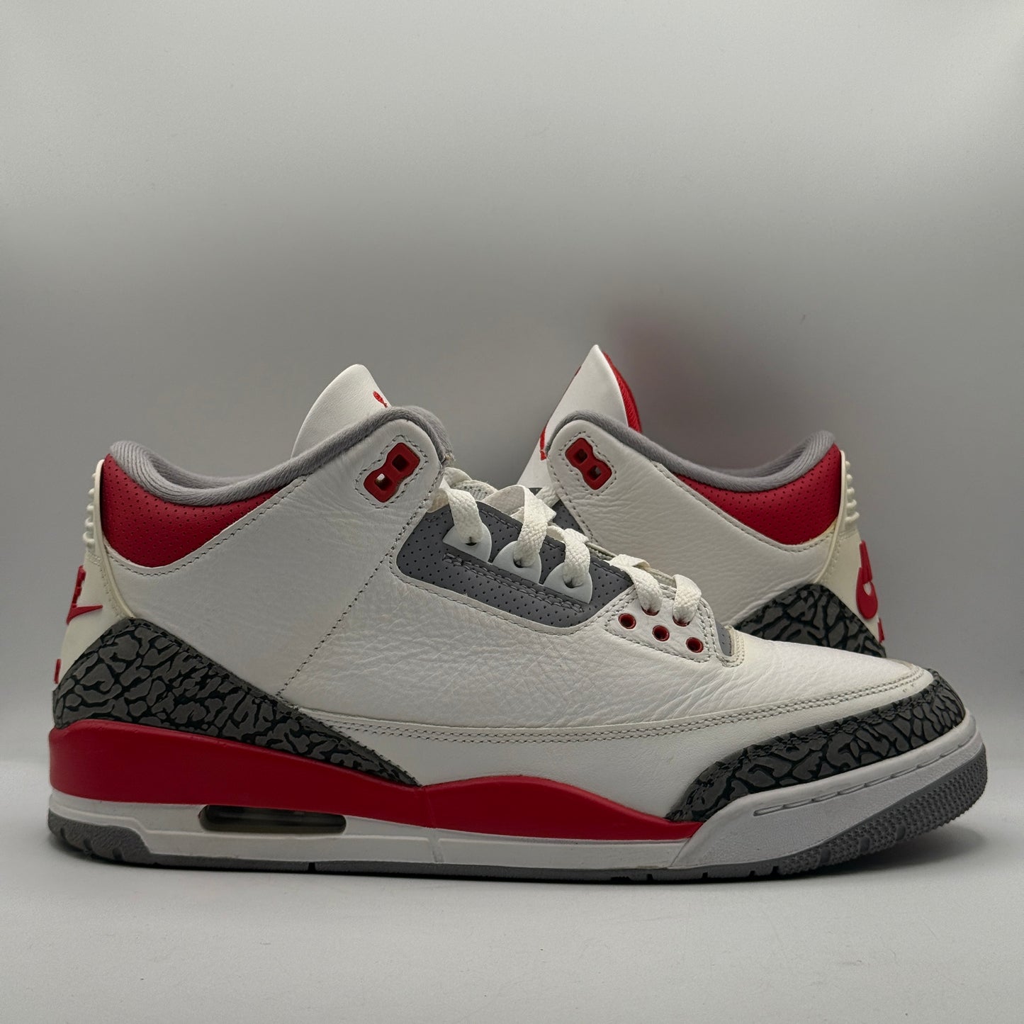 (USED) Jordan 3 Fire Red Size 11.5