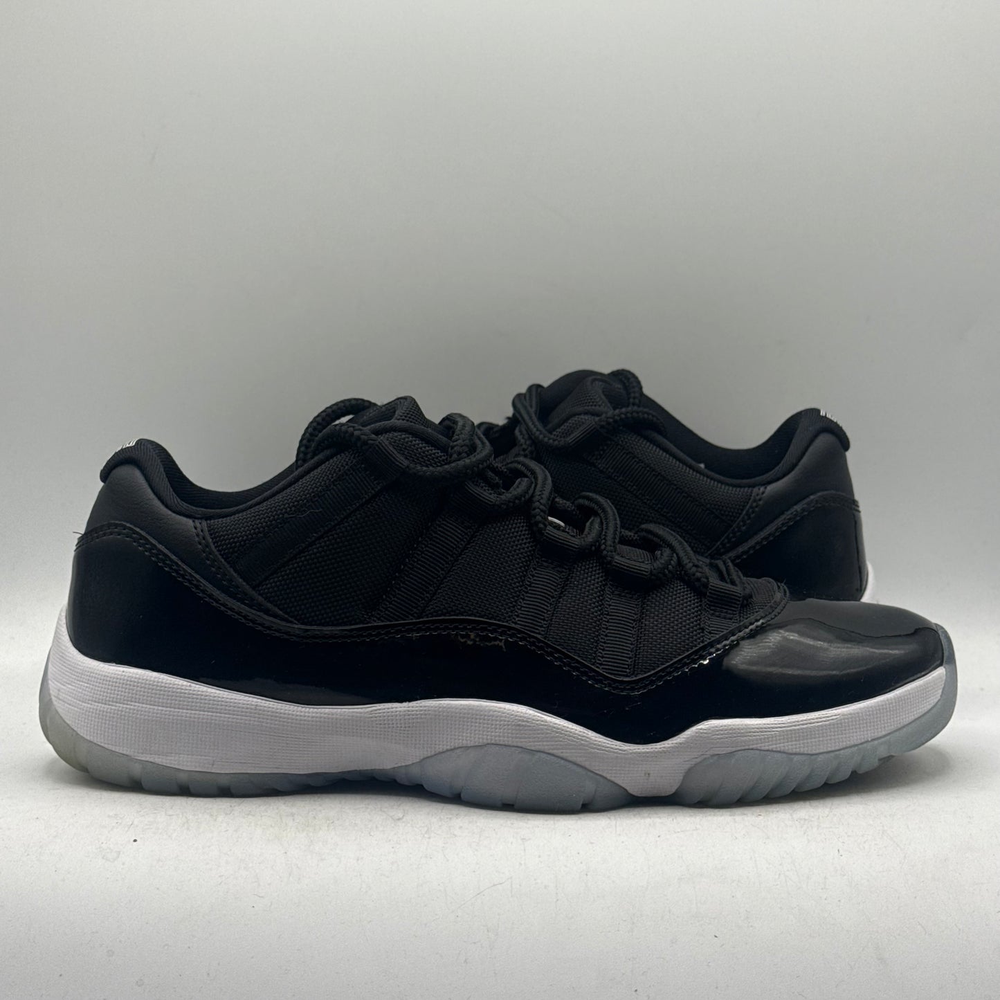 (Used No Box) Jordan 11 Low Space Jam Size 9.5
