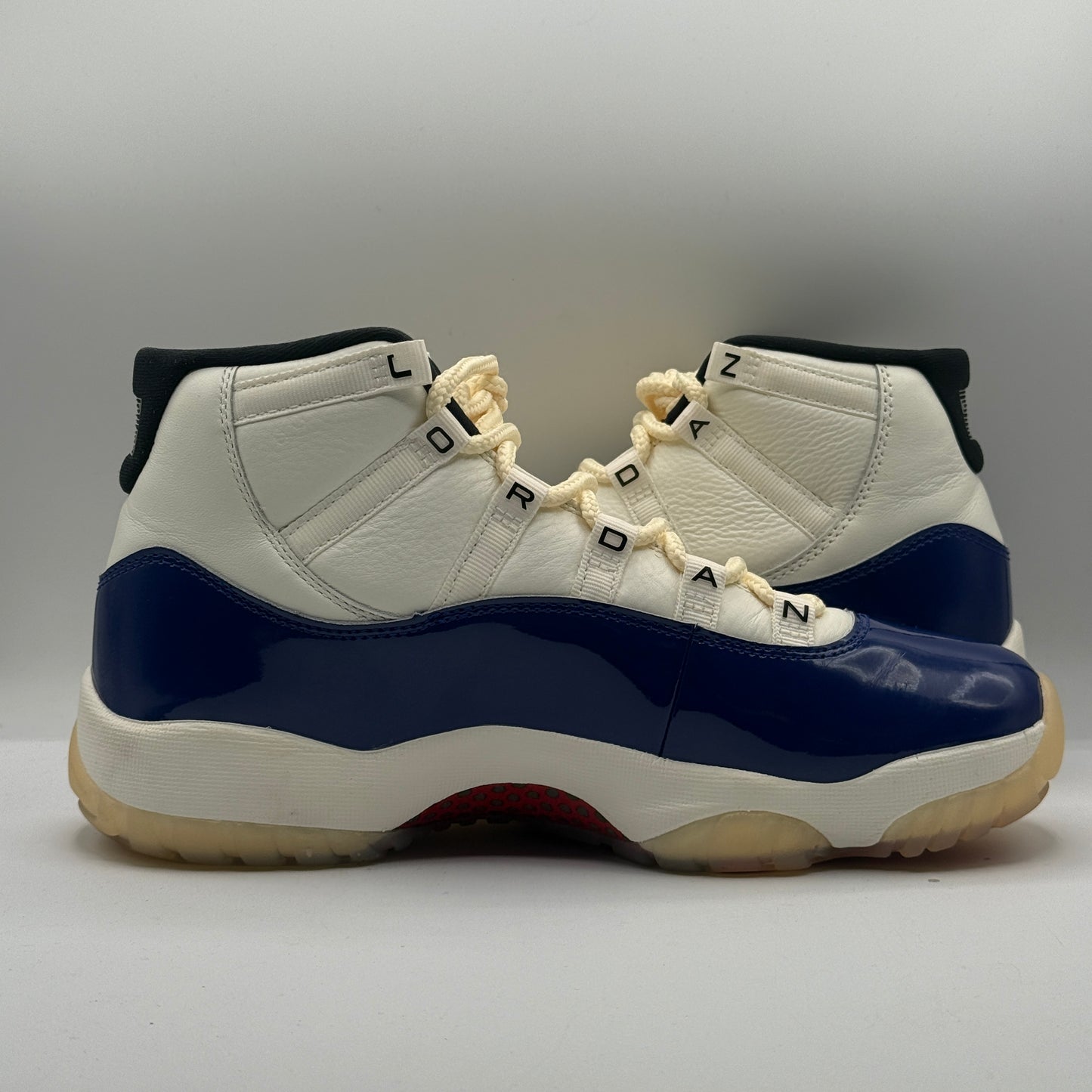 (USED) Jordan 11 Rare Air Size 8