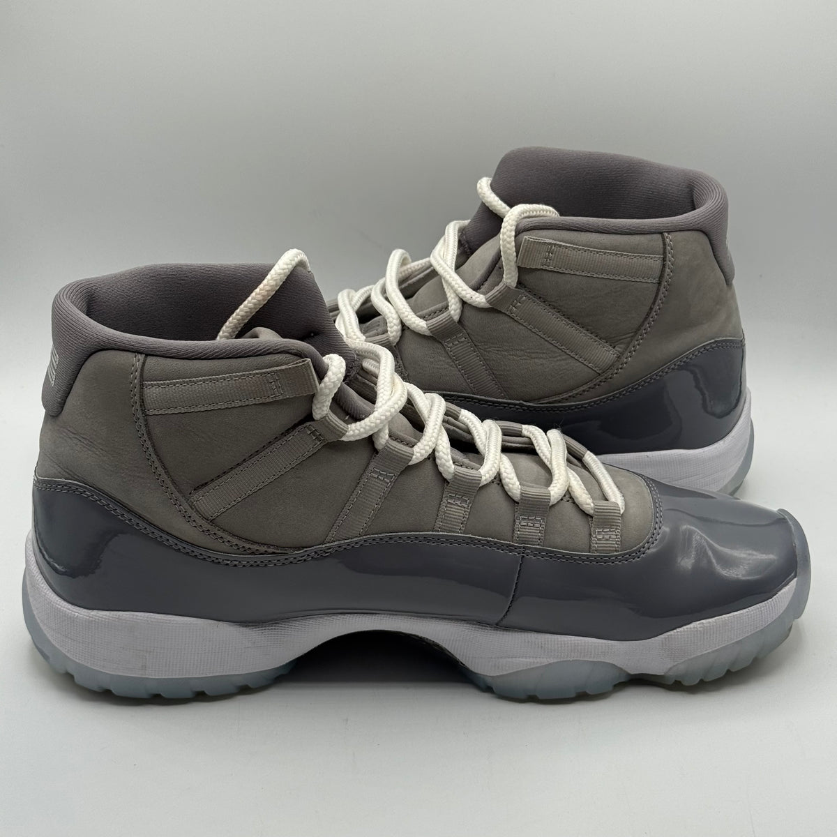 (USED) Jordan 11 Cool Grey Size 12