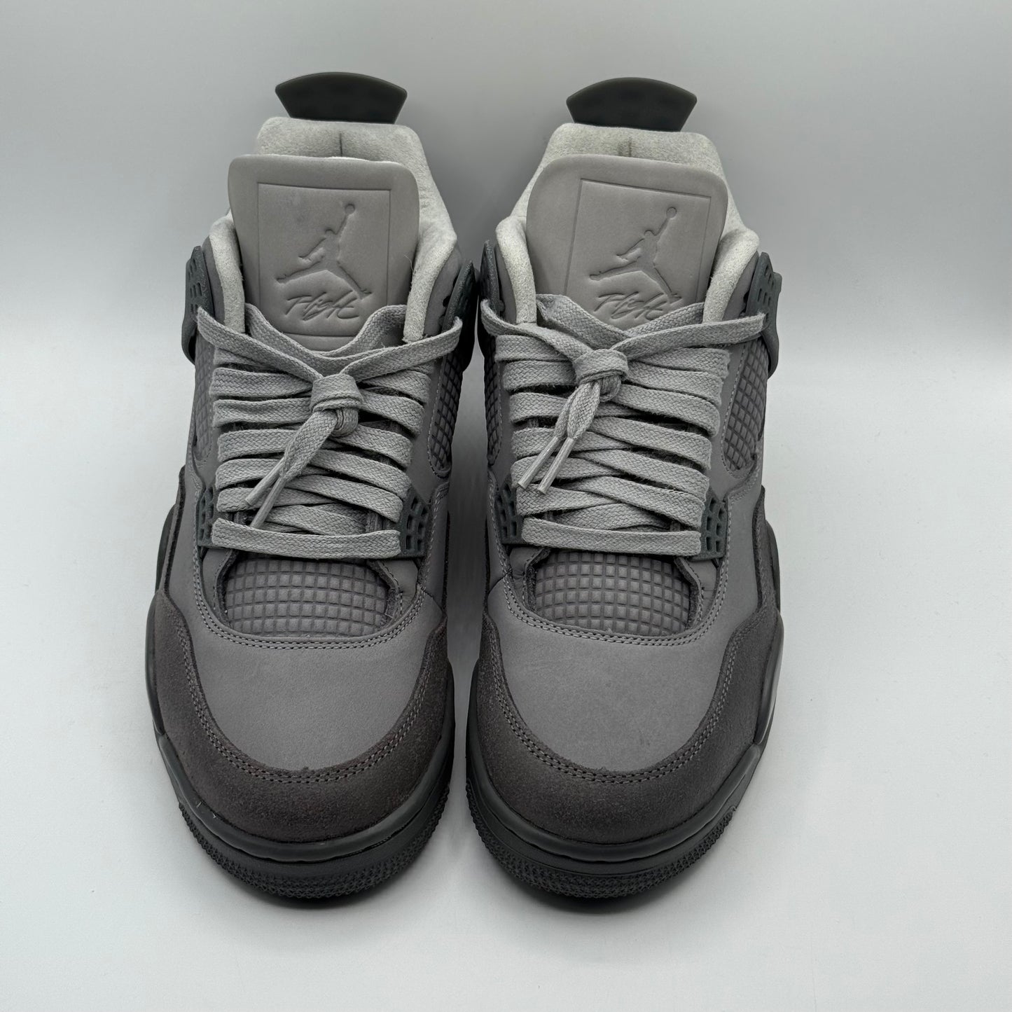 (USED) Jordan 4 Wet Cement Size 9