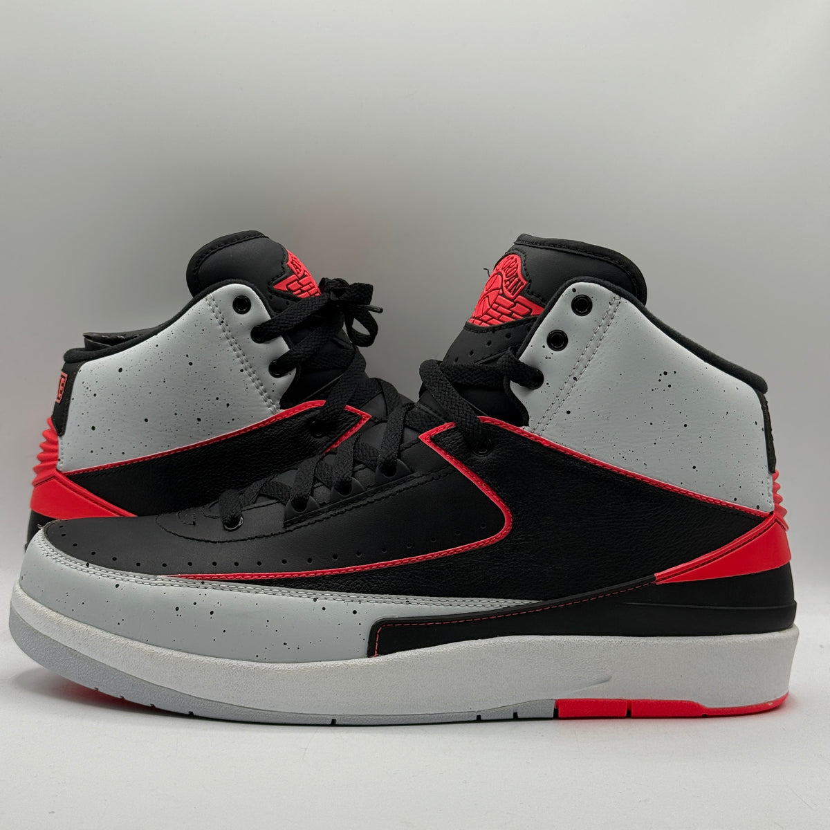 (USED) Jordan 2 Infrared Cement Size 10.5