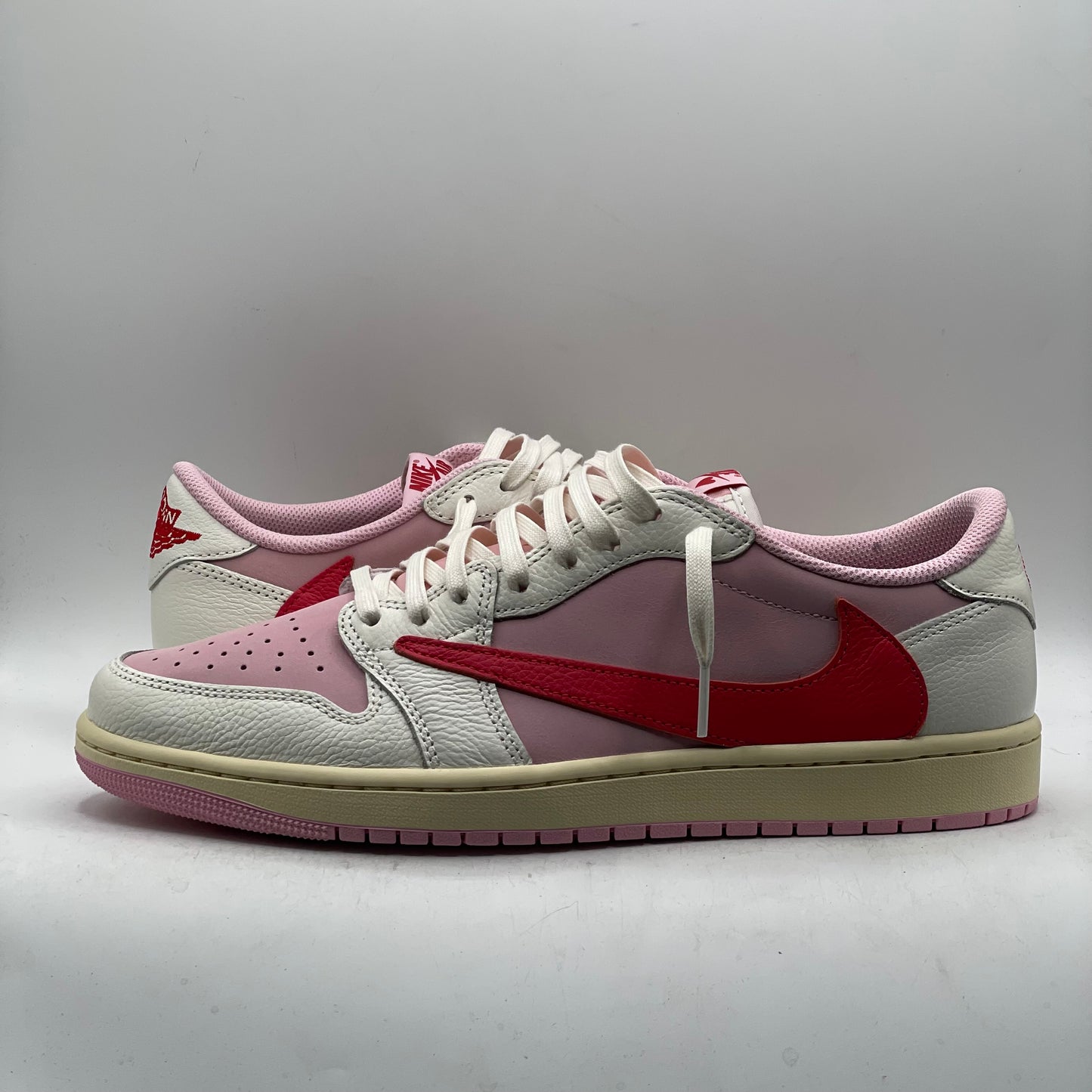 (USED) Jordan 1 Low Travis Scott Sail Tropical Pink Size 10.5