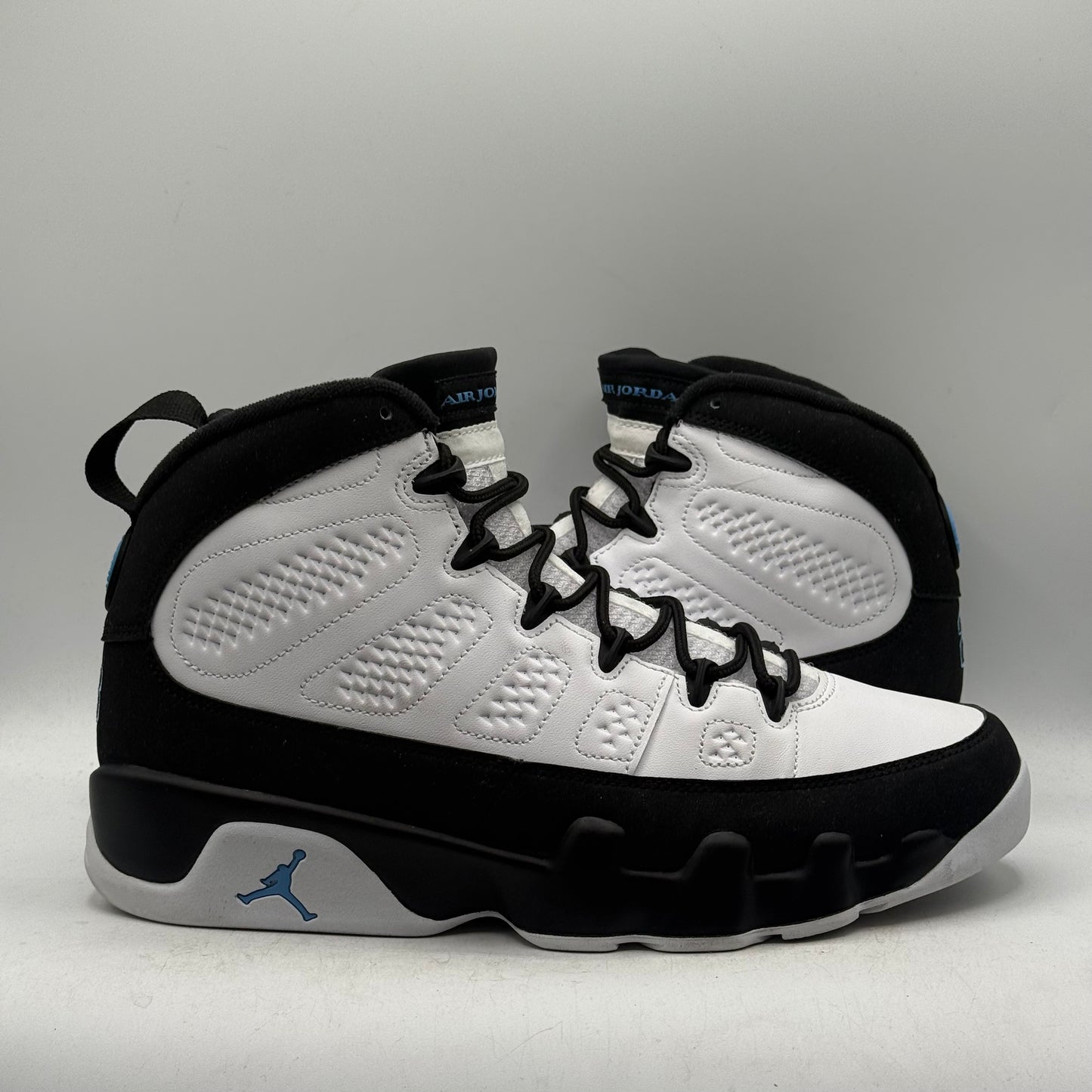 (USED) Jordan 9 University Blue Size 9.5