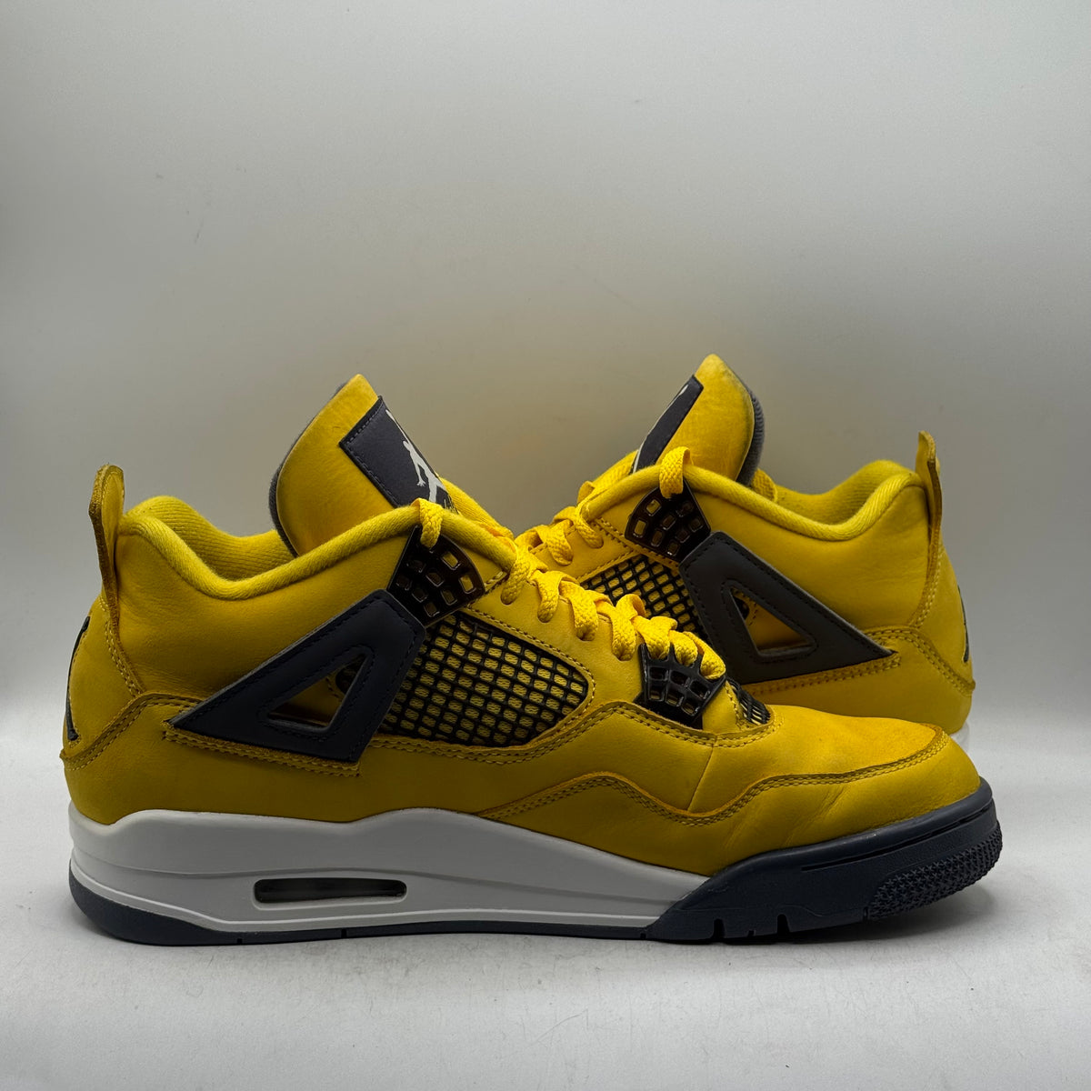 (USED) Jordan 4 Lightning Size 9.5