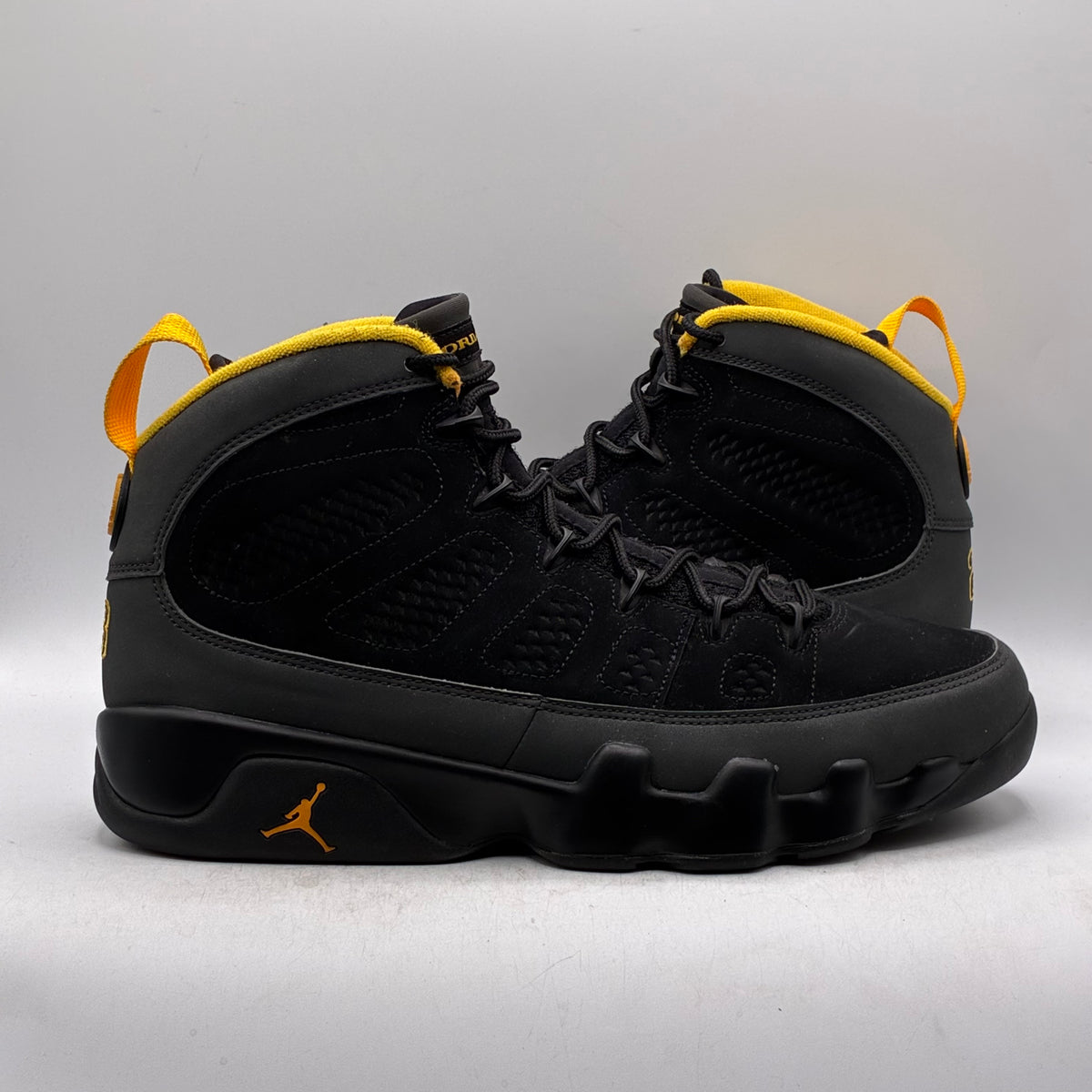 (USED) Jordan 9 Dark Charcoal University Gold Size 10.5