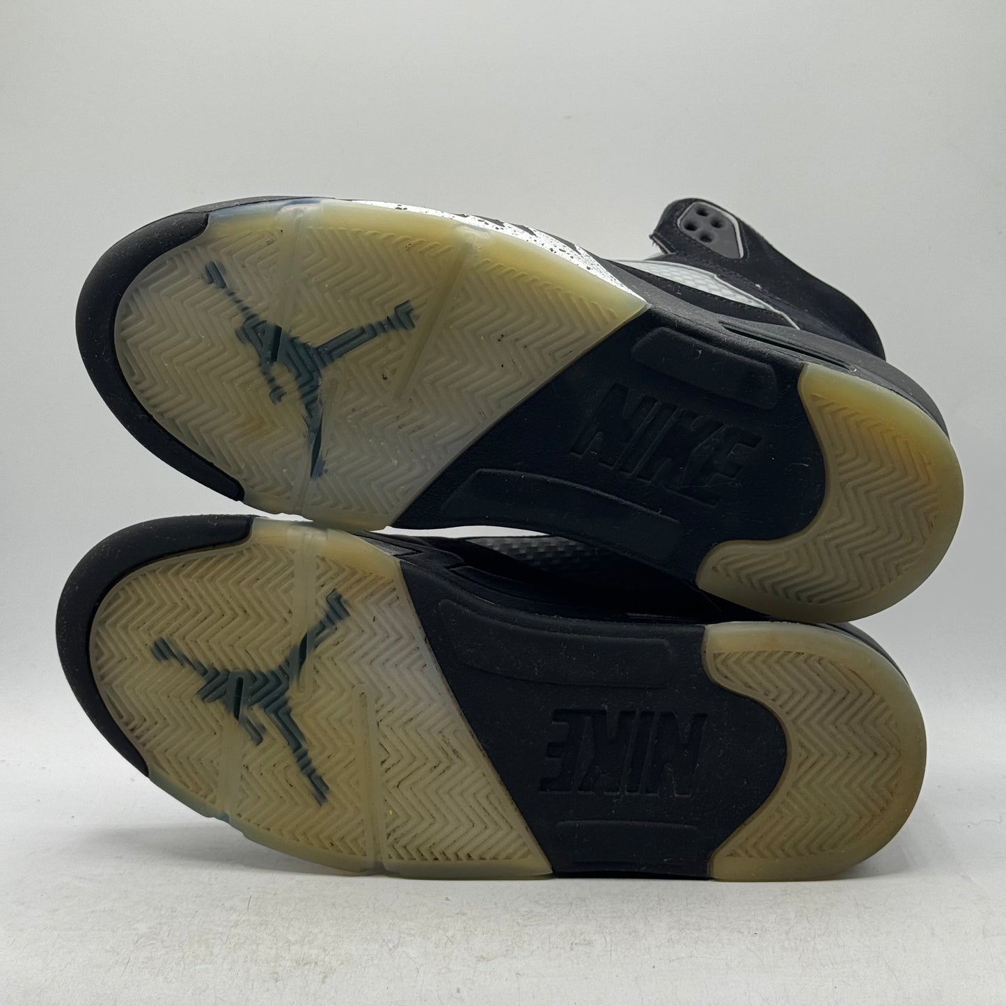 (USED NO BOX) Jordan 5 Black Metallic Reimagined Size 9.5