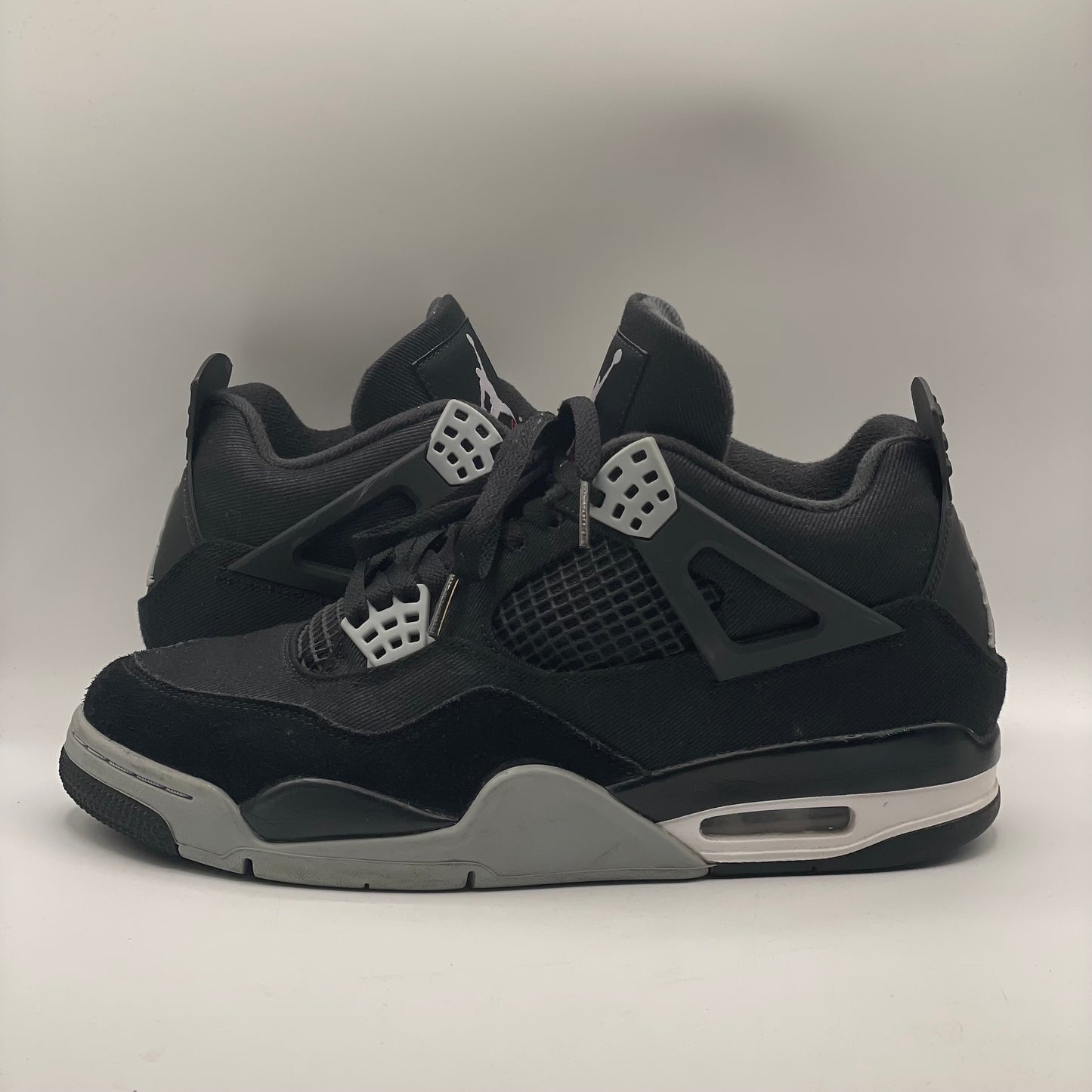 (USED NO BOX) Jordan 4 Black Canvas Size 9