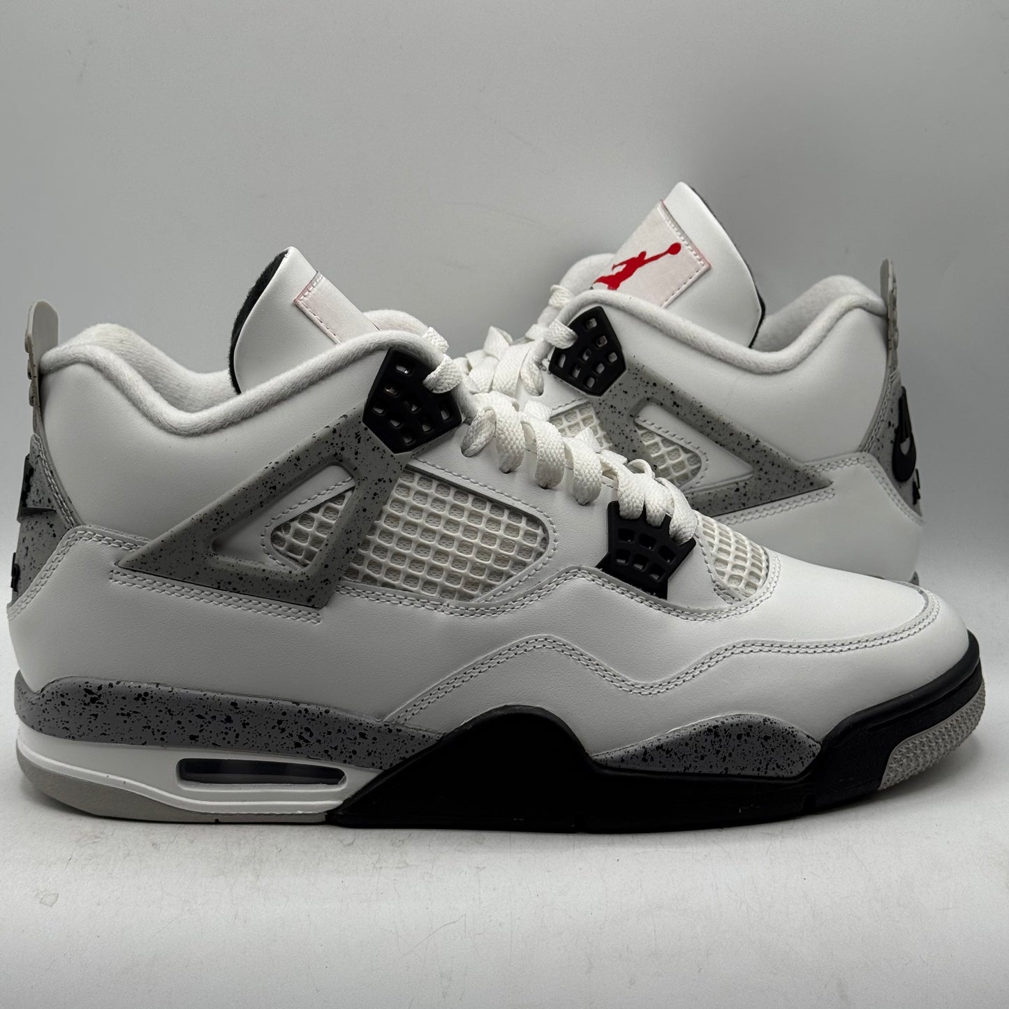(Worn 1x) Jordan 4 White cement size 10.5