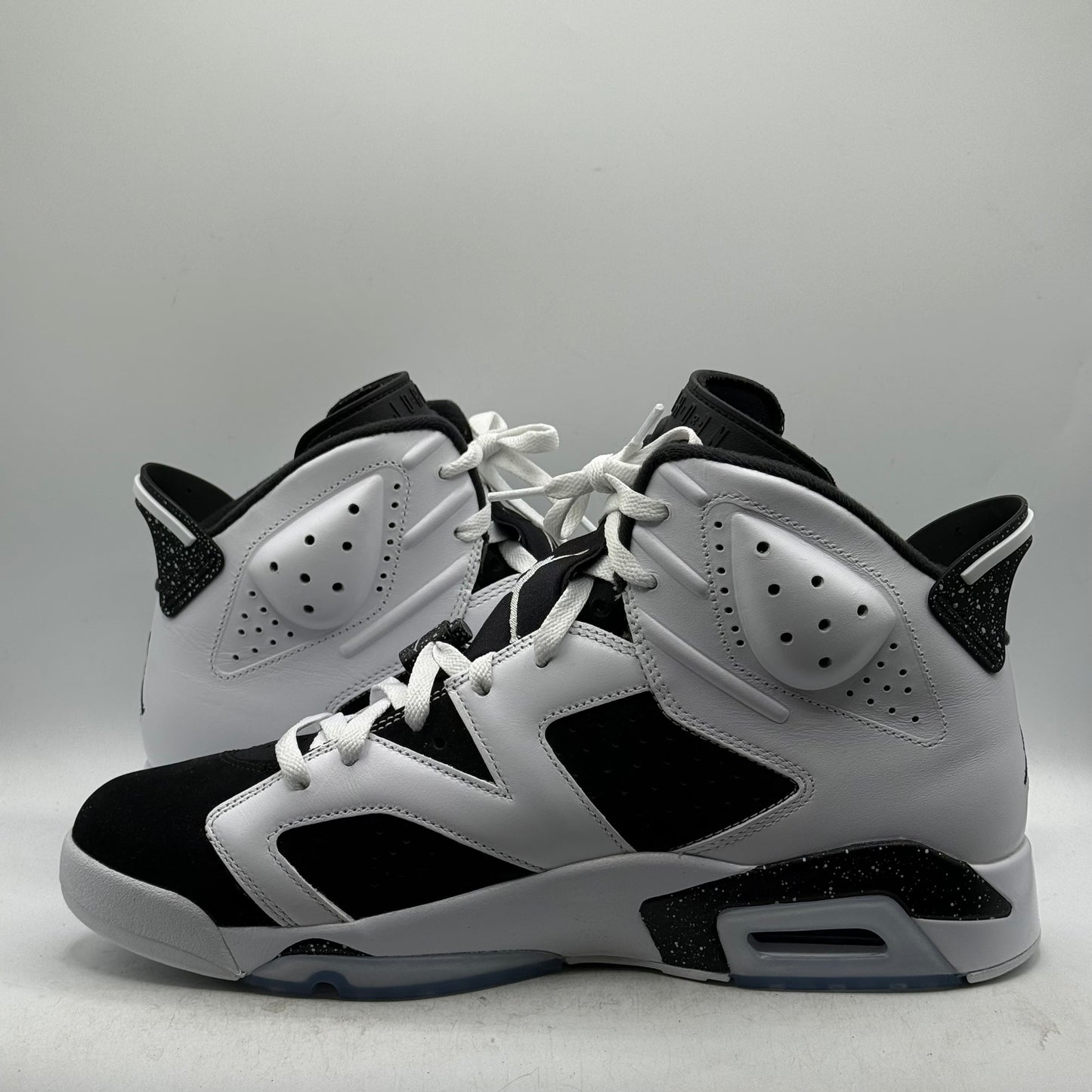 (Used) Jordan 6 Oreo (2026) Size 12