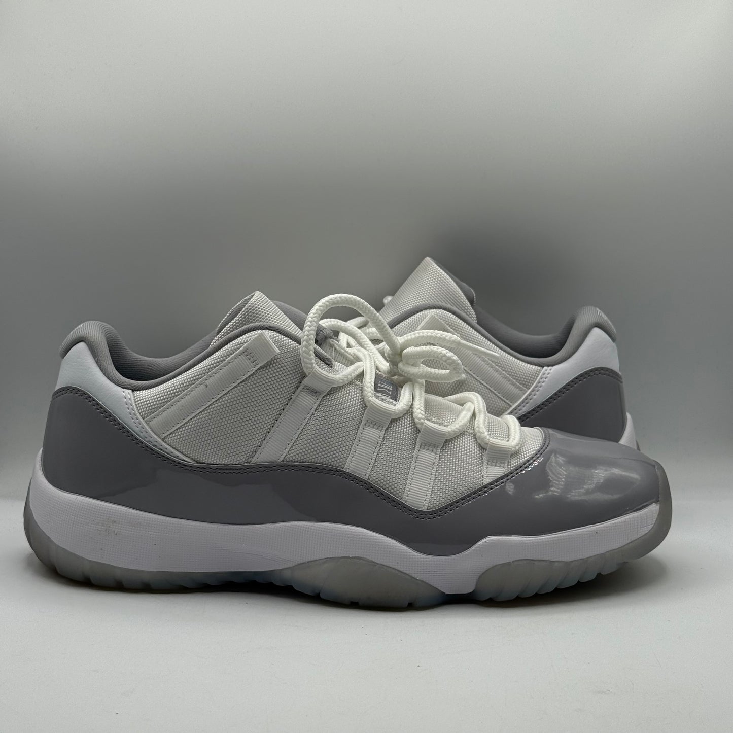 (USED) Jordan 11 Low Cement Grey Size 11.5