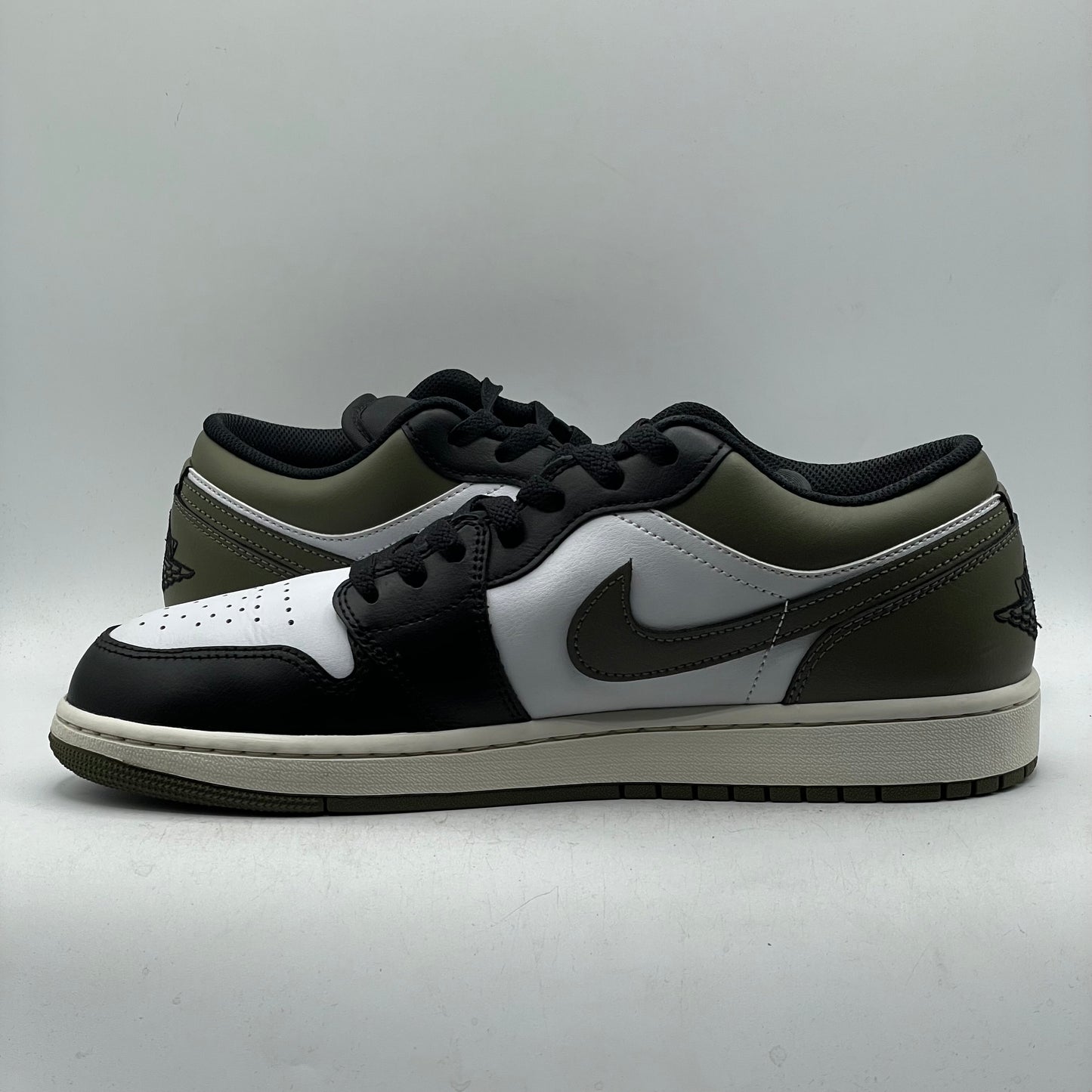 (USED) Jordan 1 Low Black Toe Medium Olive Size 10