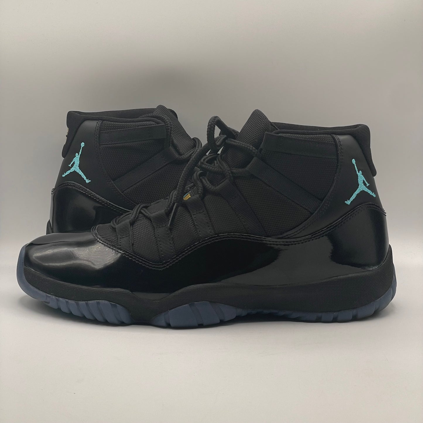 (USED) Jordan 11 Gamma Size 11