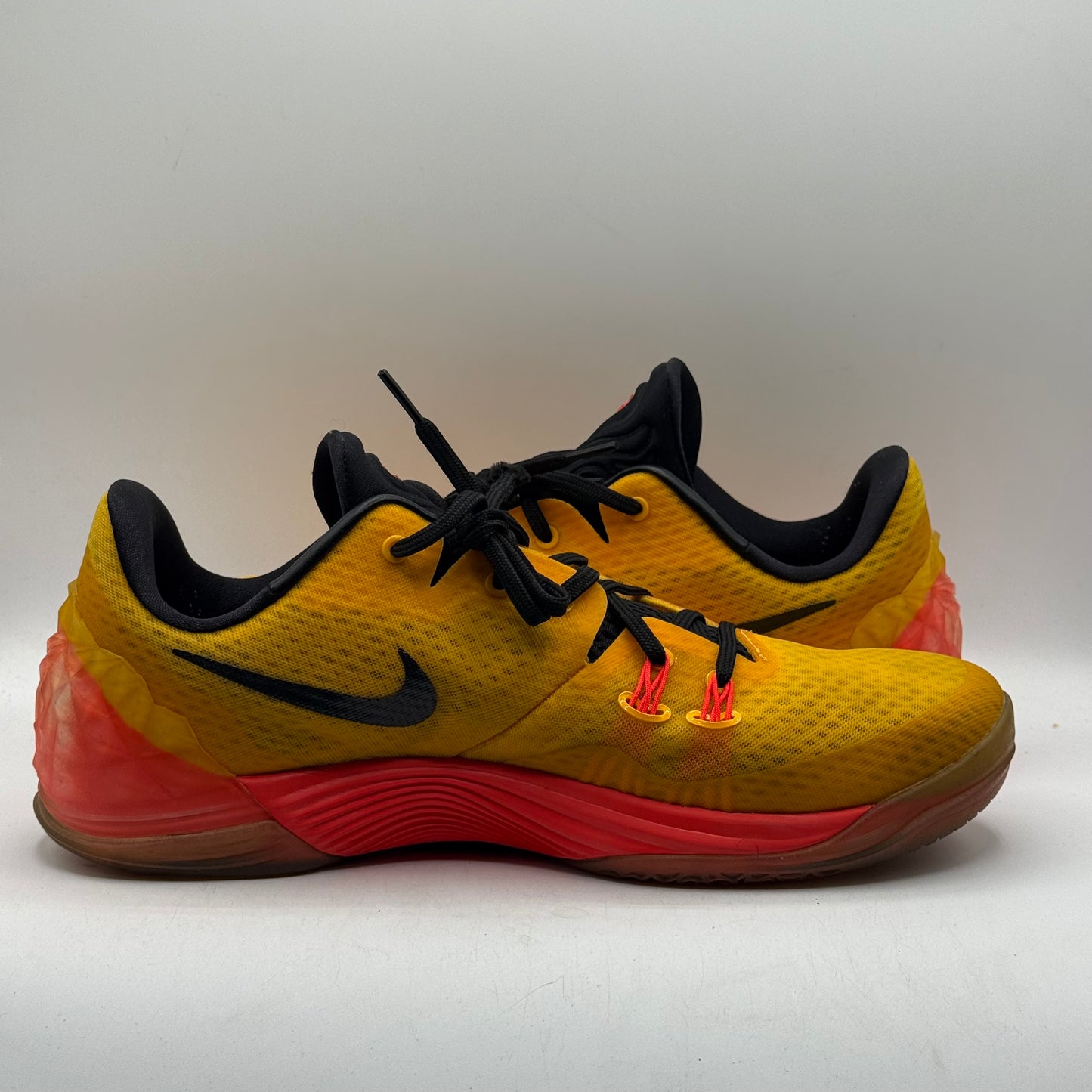 (Used) Nike Zoom Kobe Venomenon Unv Gold Size 10.5