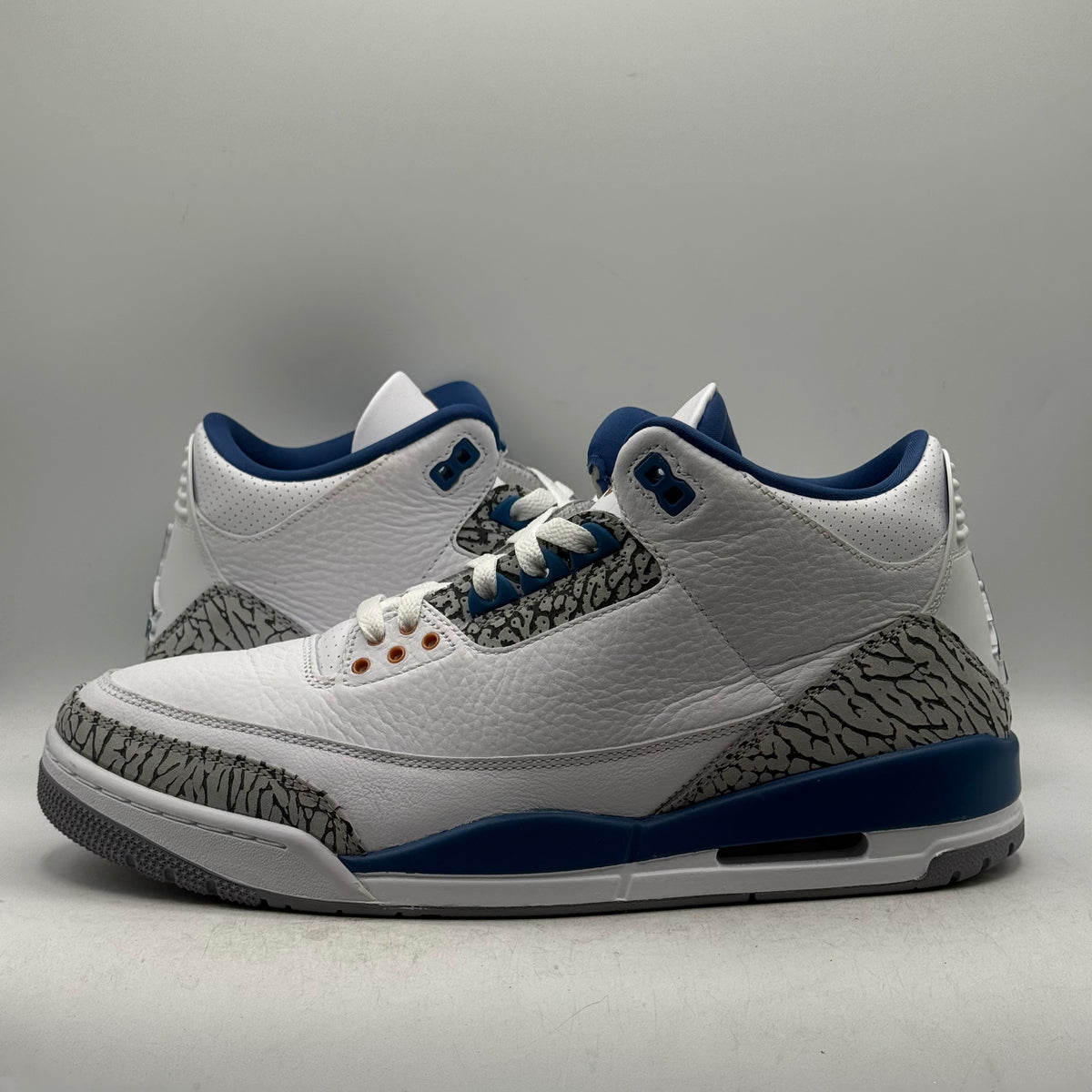 (Used) Jordan 3 Wizards Size 11.5