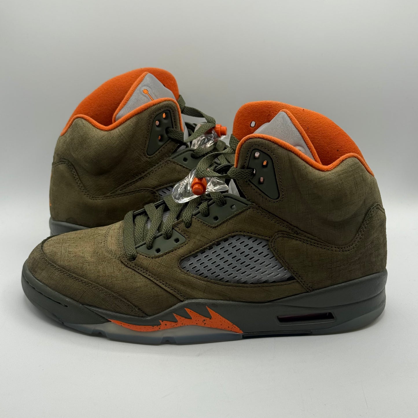 (USED, No Box) Jordan 5 Olive Size 10