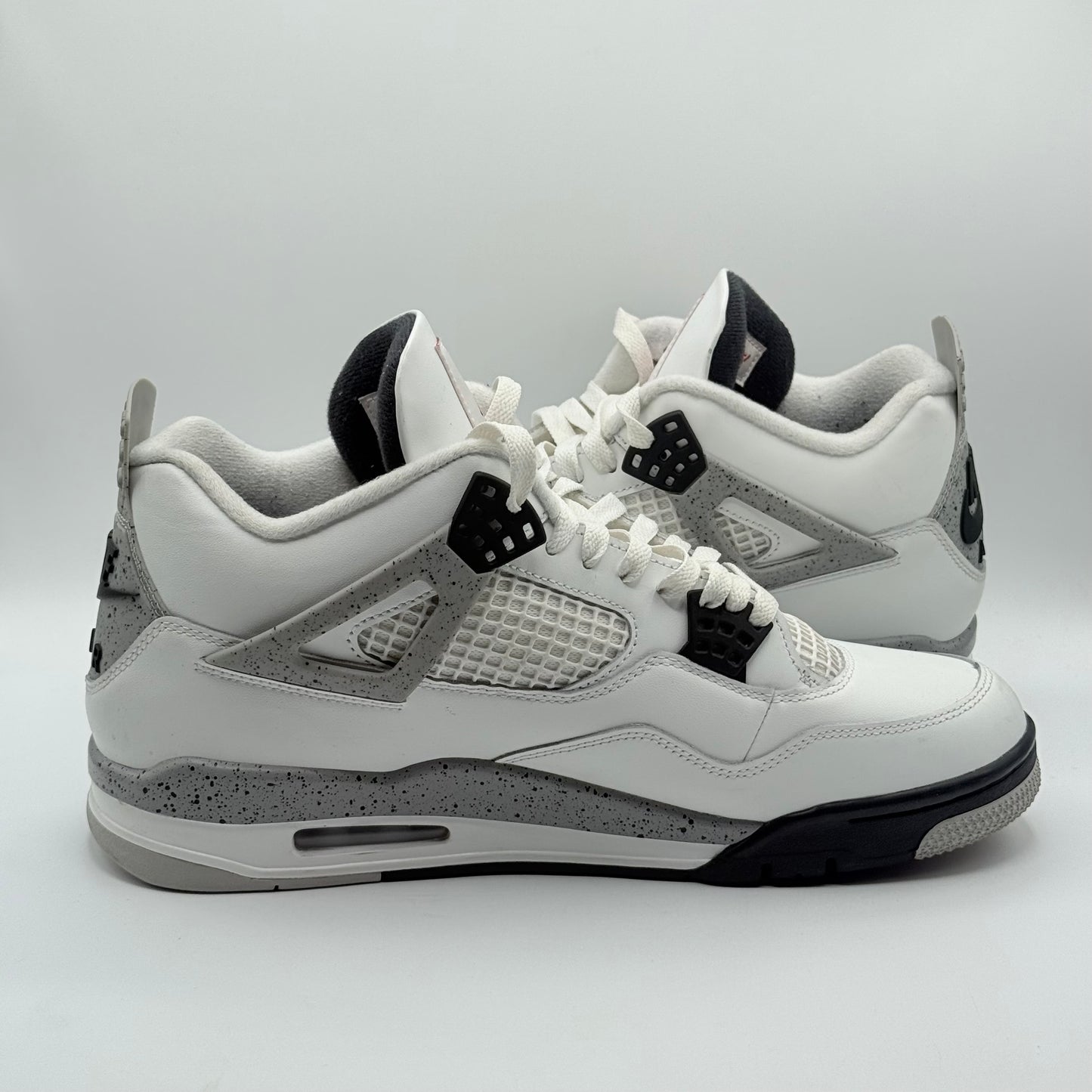 (USED) Jordan 4 White Cement Size 11.5