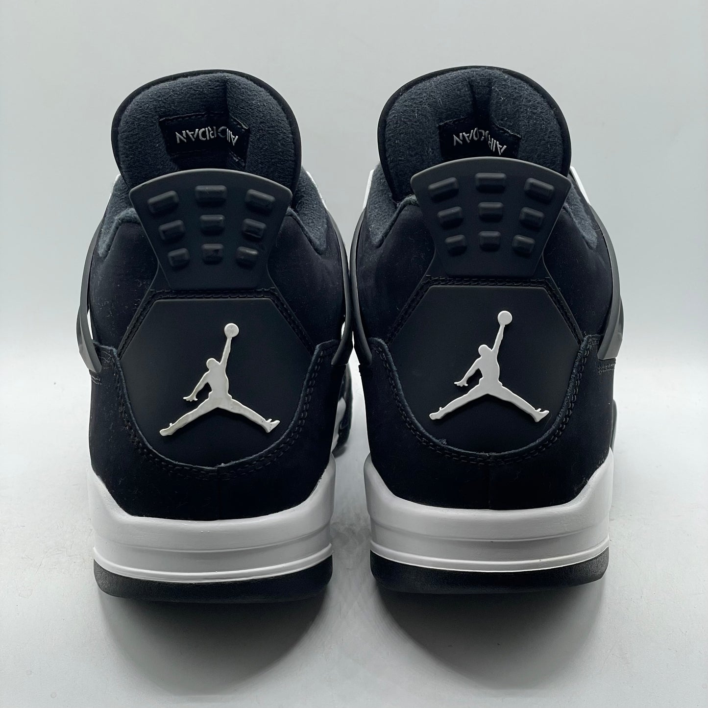 (Used) Jordan 4 White Thunder Size 11