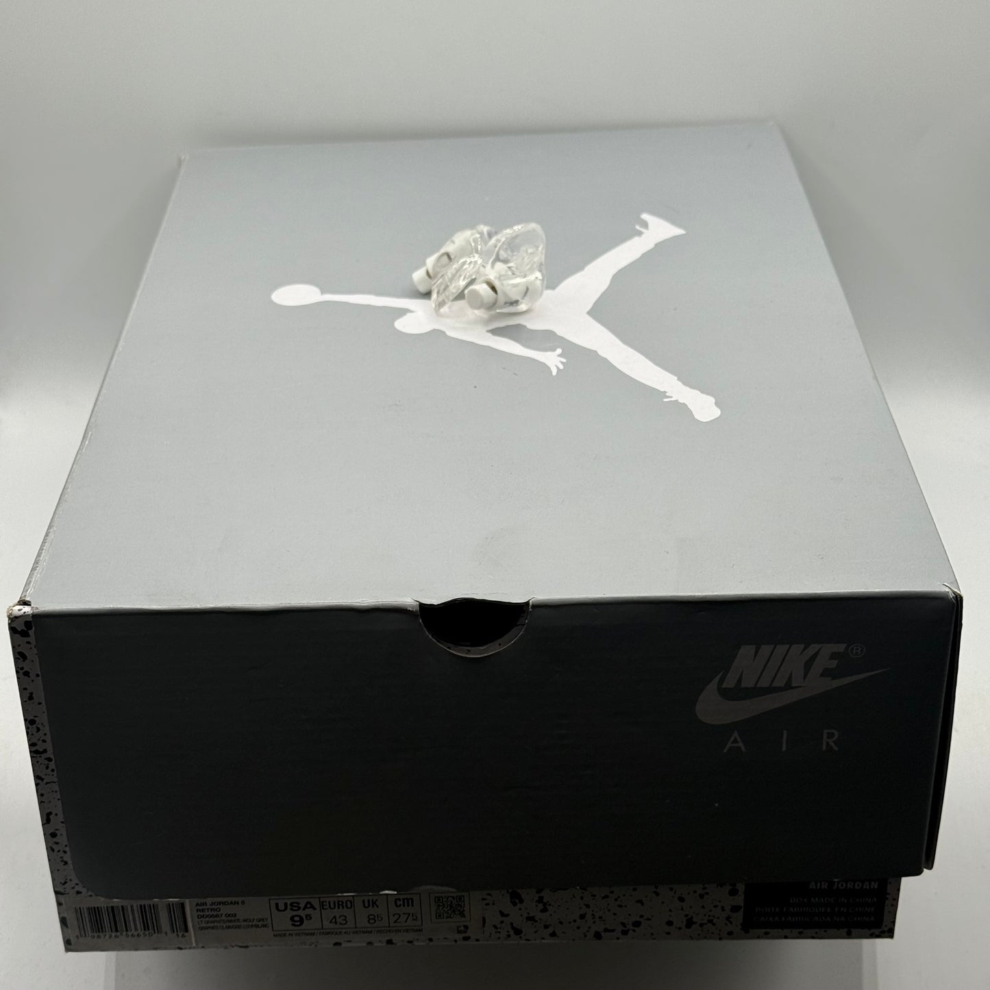 (USED) Jordan 5 Wolf Grey (2026) Size 9.5