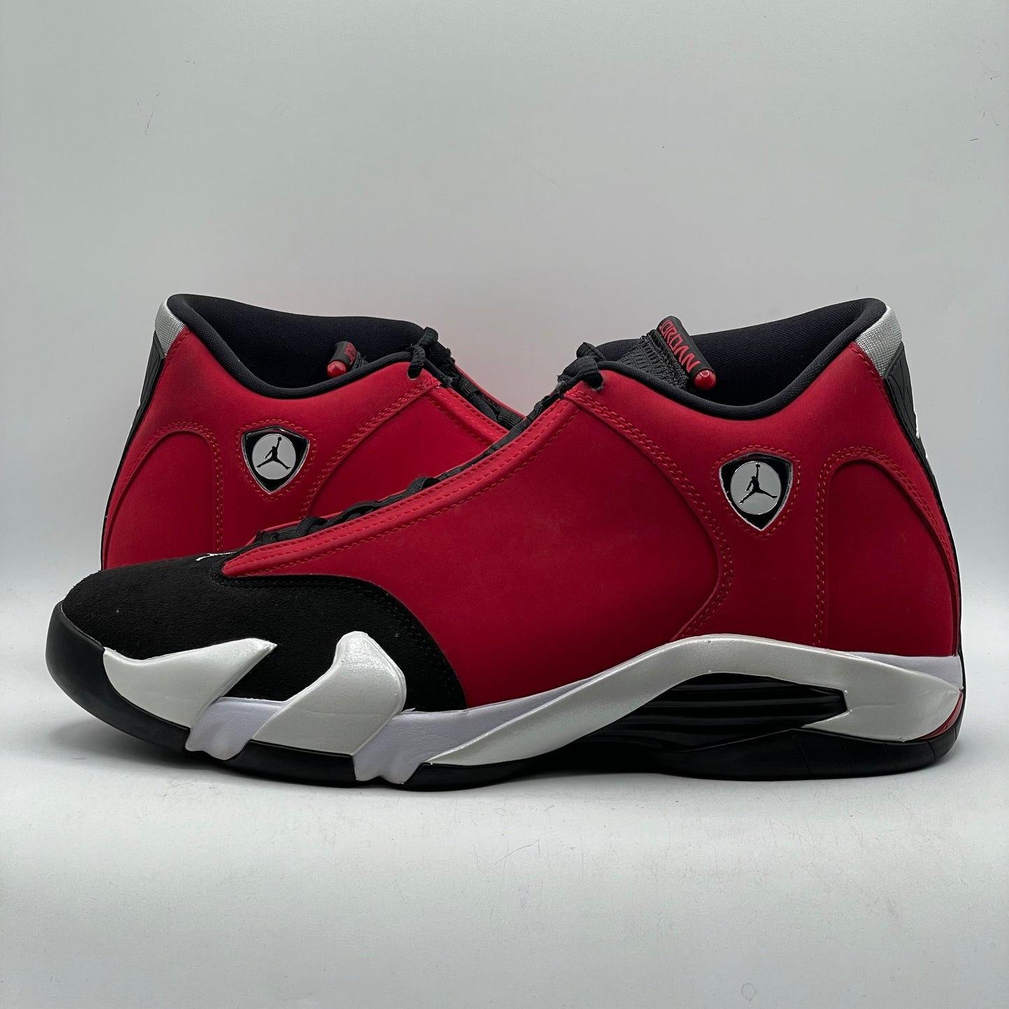 (USED) Jordan 14 Gym Red Toro Size 10.5