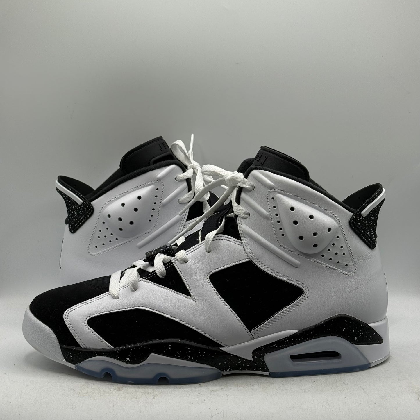 (Used) Jordan 6 Oreo (2026) Size 12