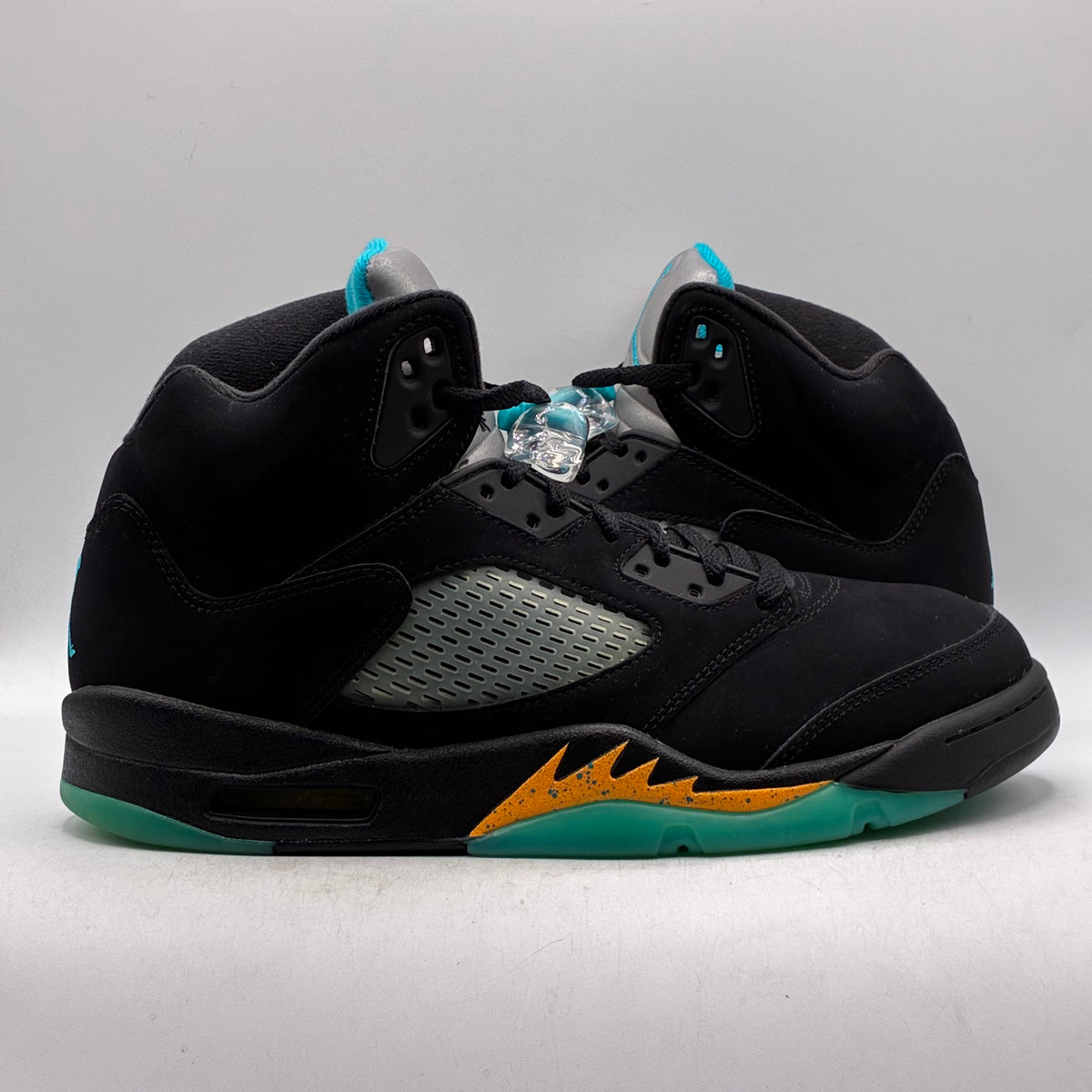 (USED) Jordan 5 Aqua Size 10.5