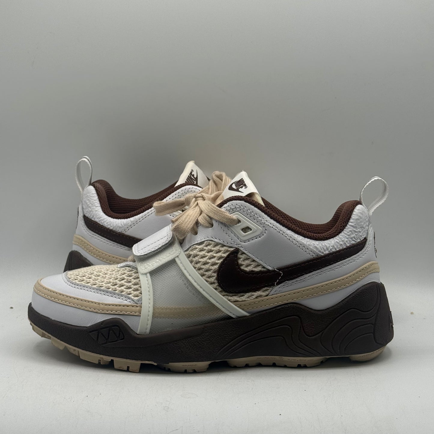 (Used) Nike Zoom Field  Jaxx Travis Scott Light Chocolate Brown Size 5