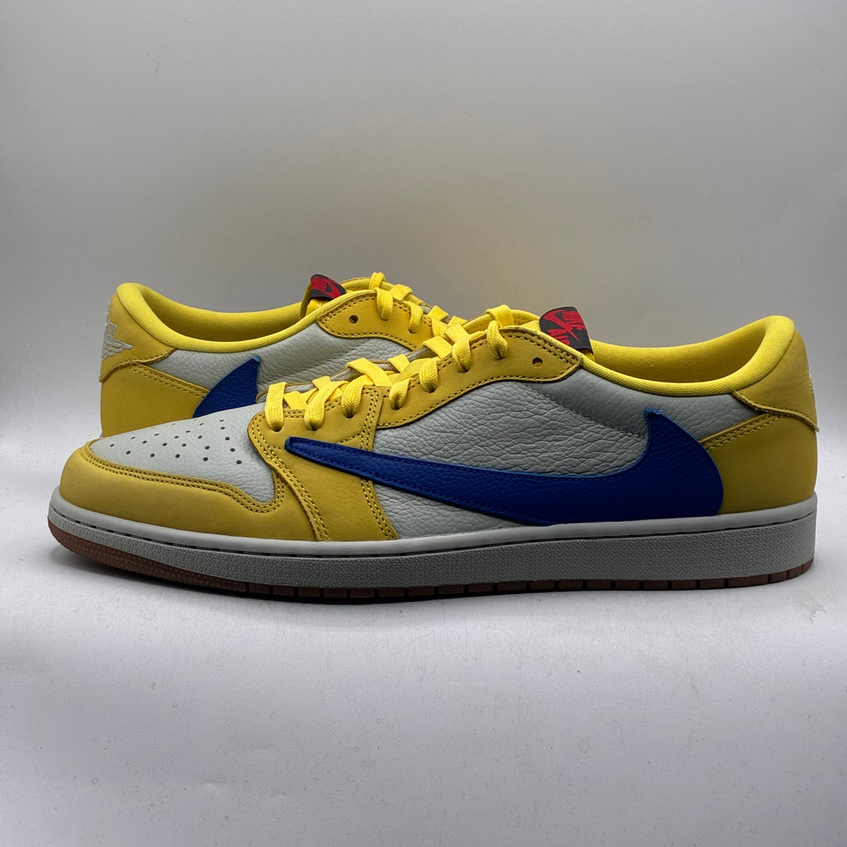 (USED NO BOX) Jordan 1 Low Travis Scott Canary (W) Size 15.5W/14M