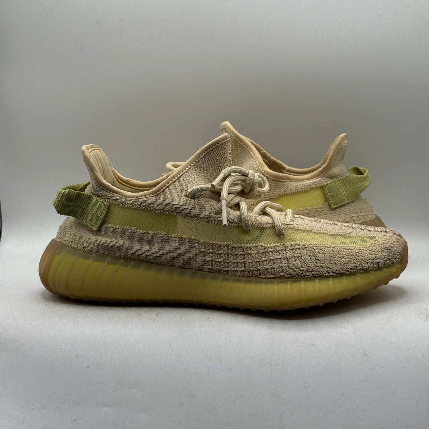 (USED) Yeezy 350 Flax Size 9