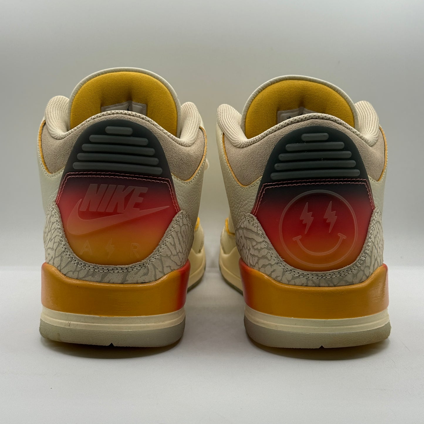 (USED) Jordan 3 J Balvin Medellin Sunset Size 12