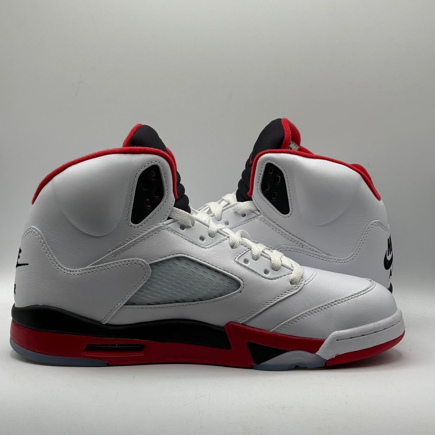 (Used) Jordan 5 Fire Red Black Tongue Size 11.5