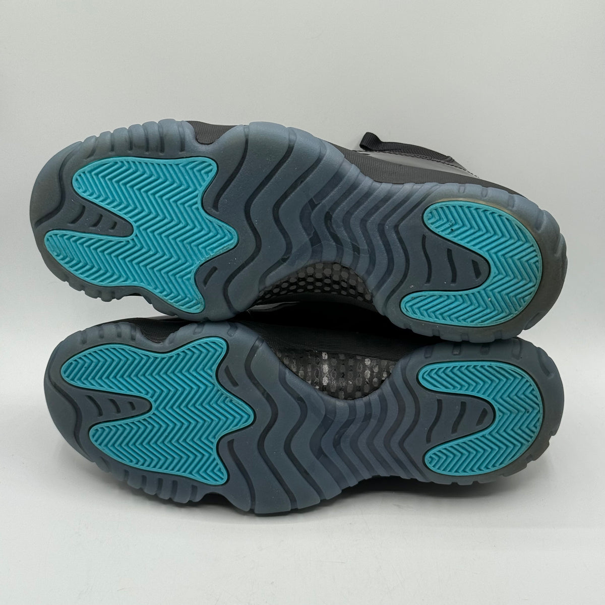 (USED) Jordan 11 Gamma Size 10
