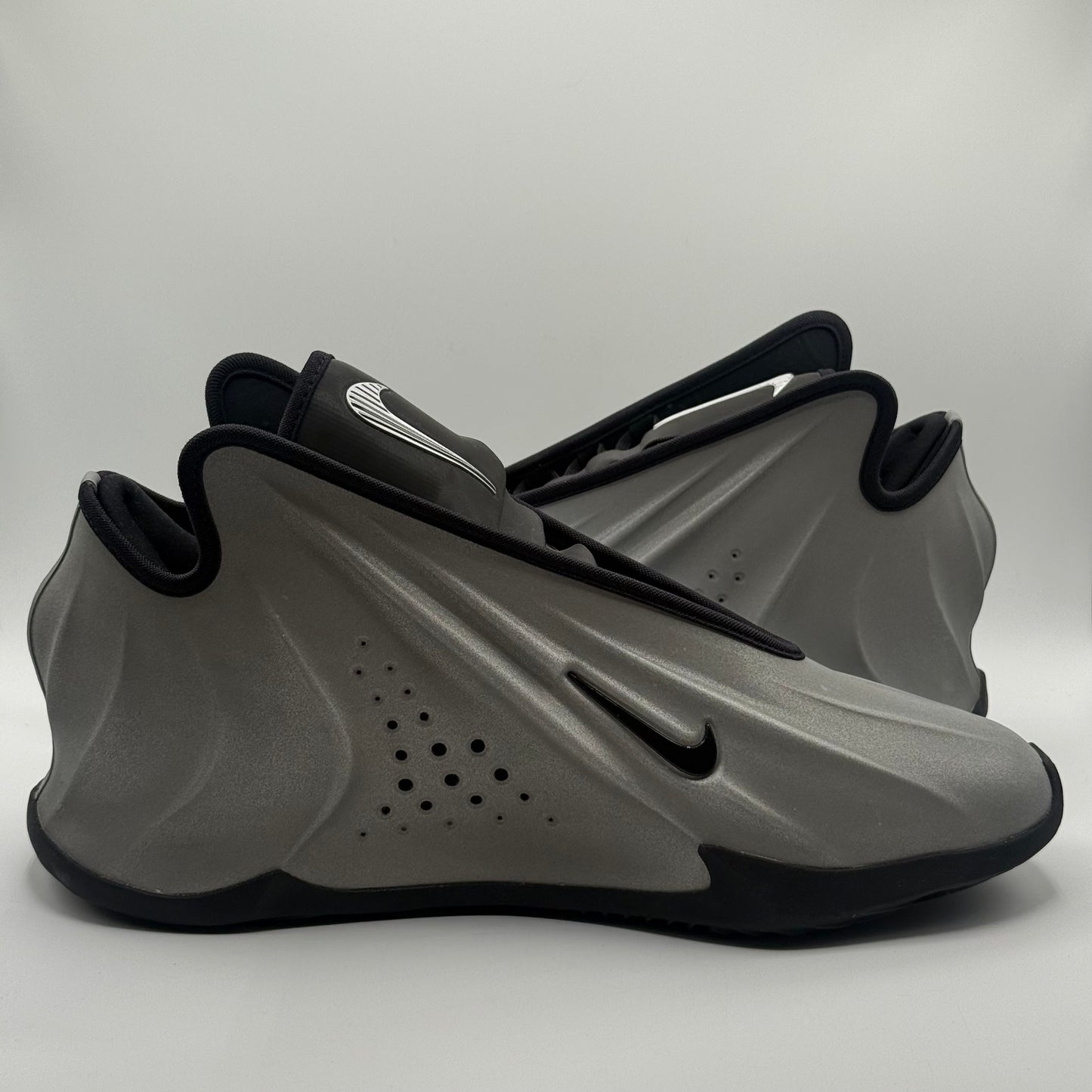 (USED) Nike GT Future Metallic Silver Size 12