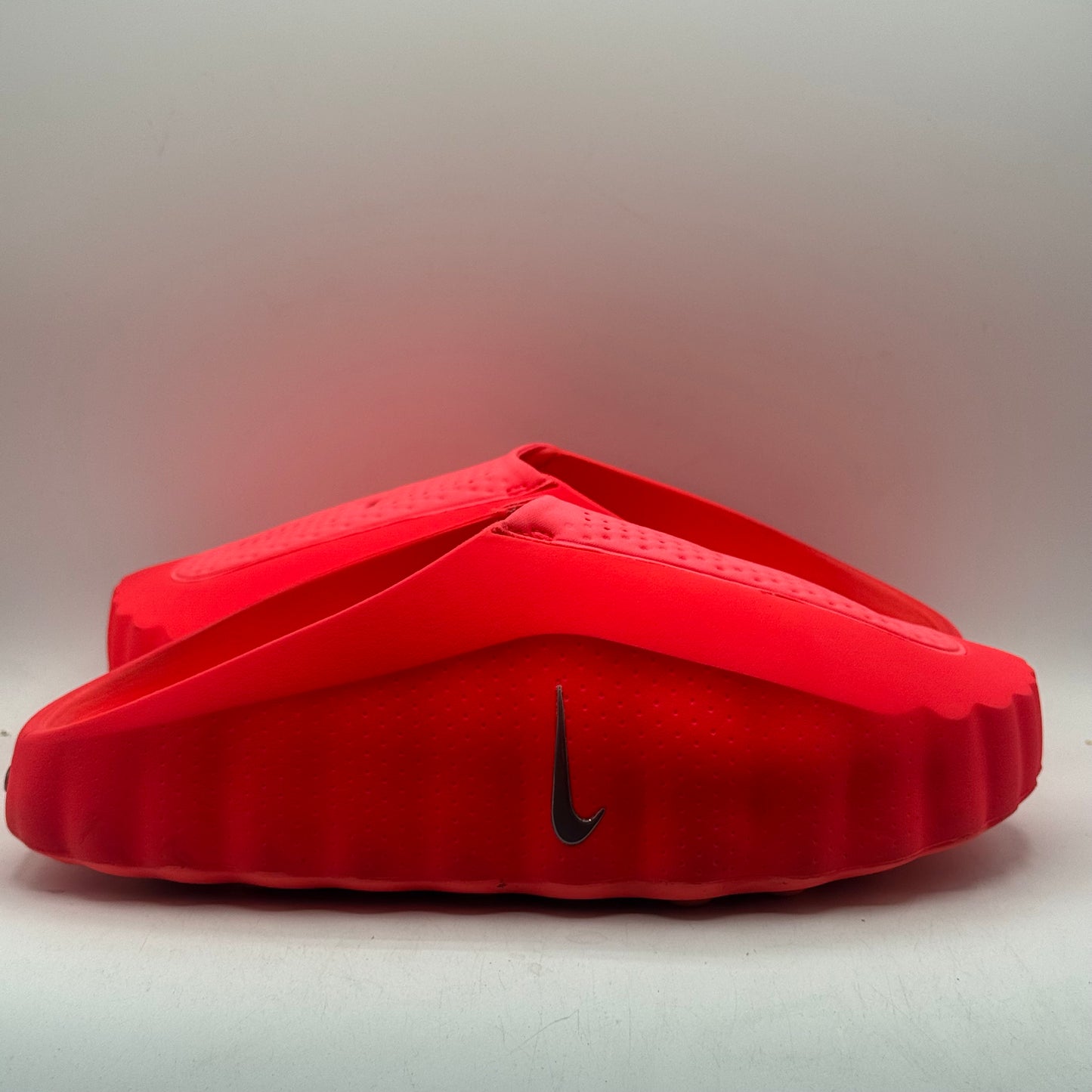 (Used) Nike Mind Solar Red Size 12W/11M